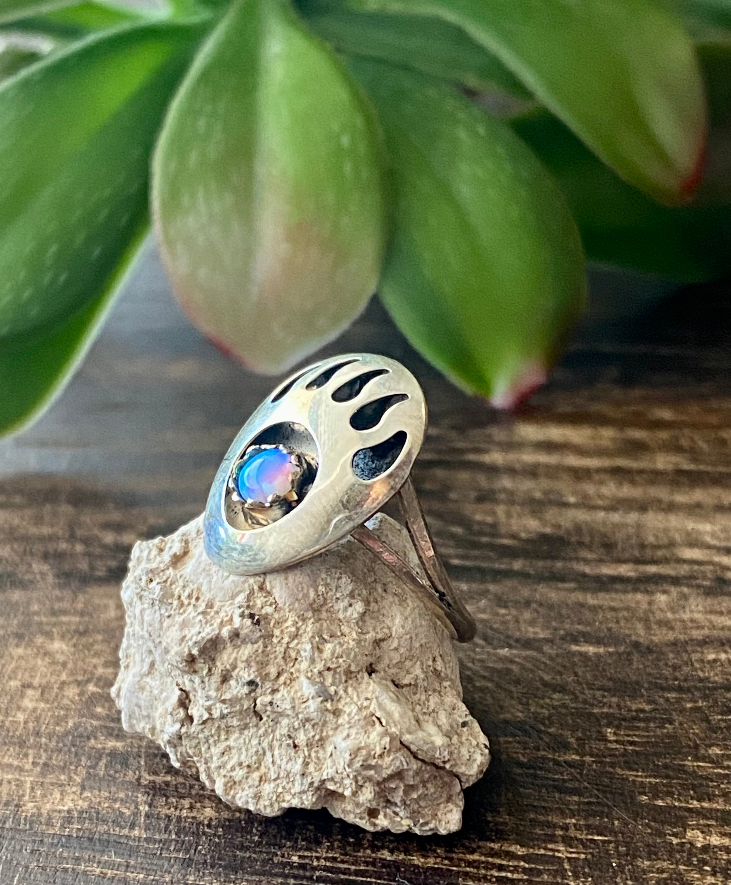 Navajo Made Blue Opal & Sterling Silver Bear Claw Ring Size 6.25