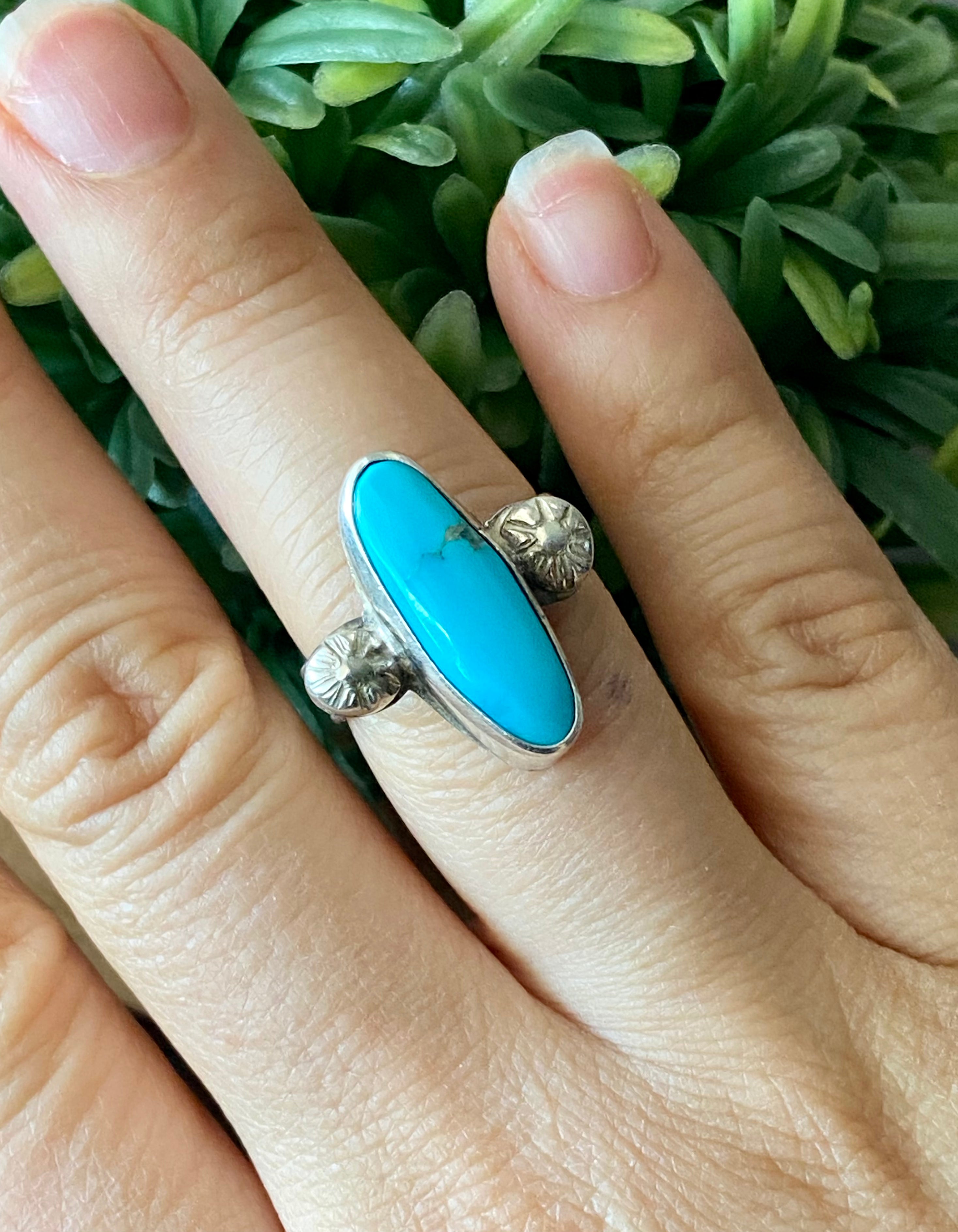 Navajo Made Kingman Turquoise & Sterling Silver Ring Size 7.75