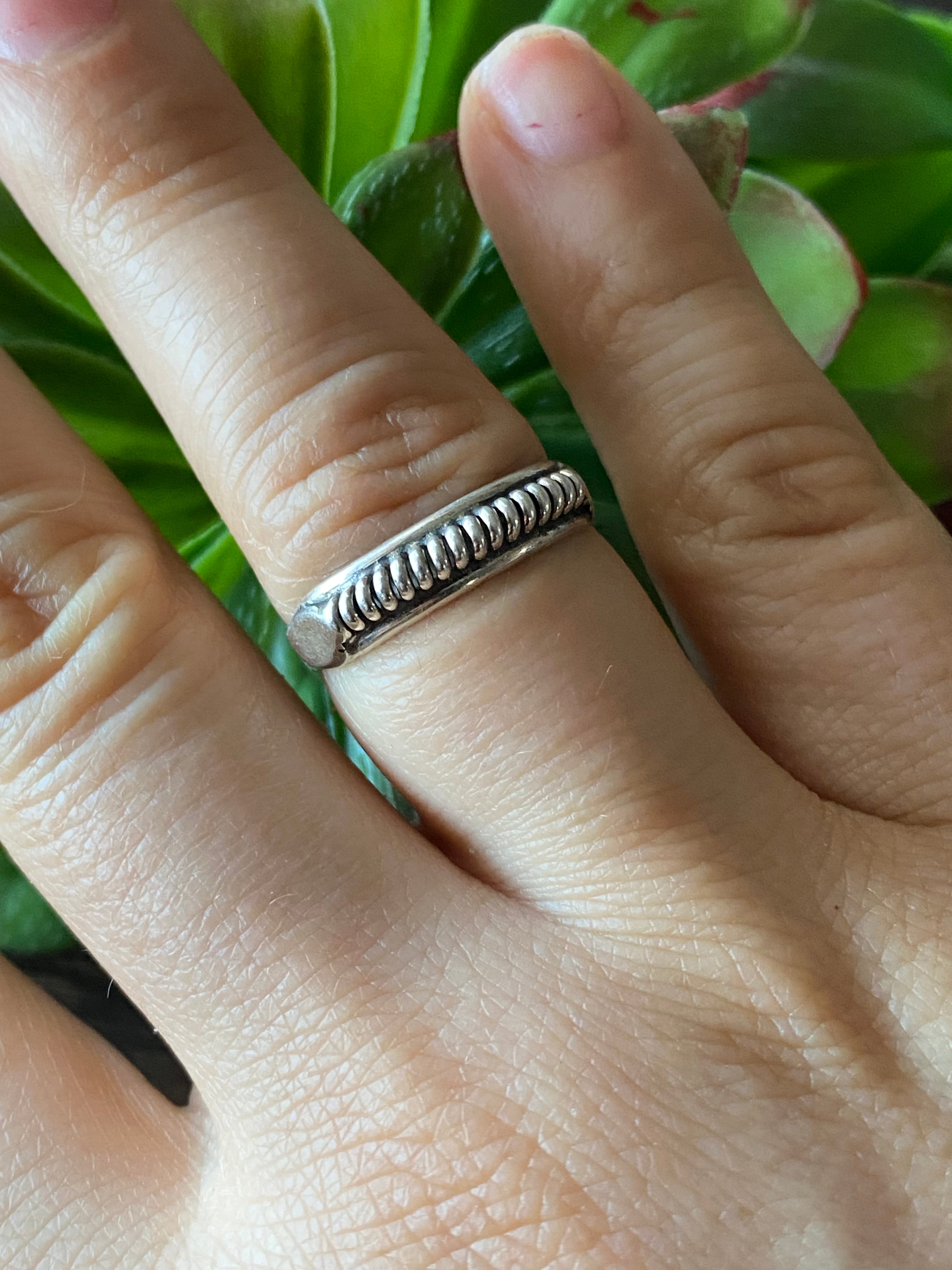 Navajo Made Sterling Silver Ring Size 9