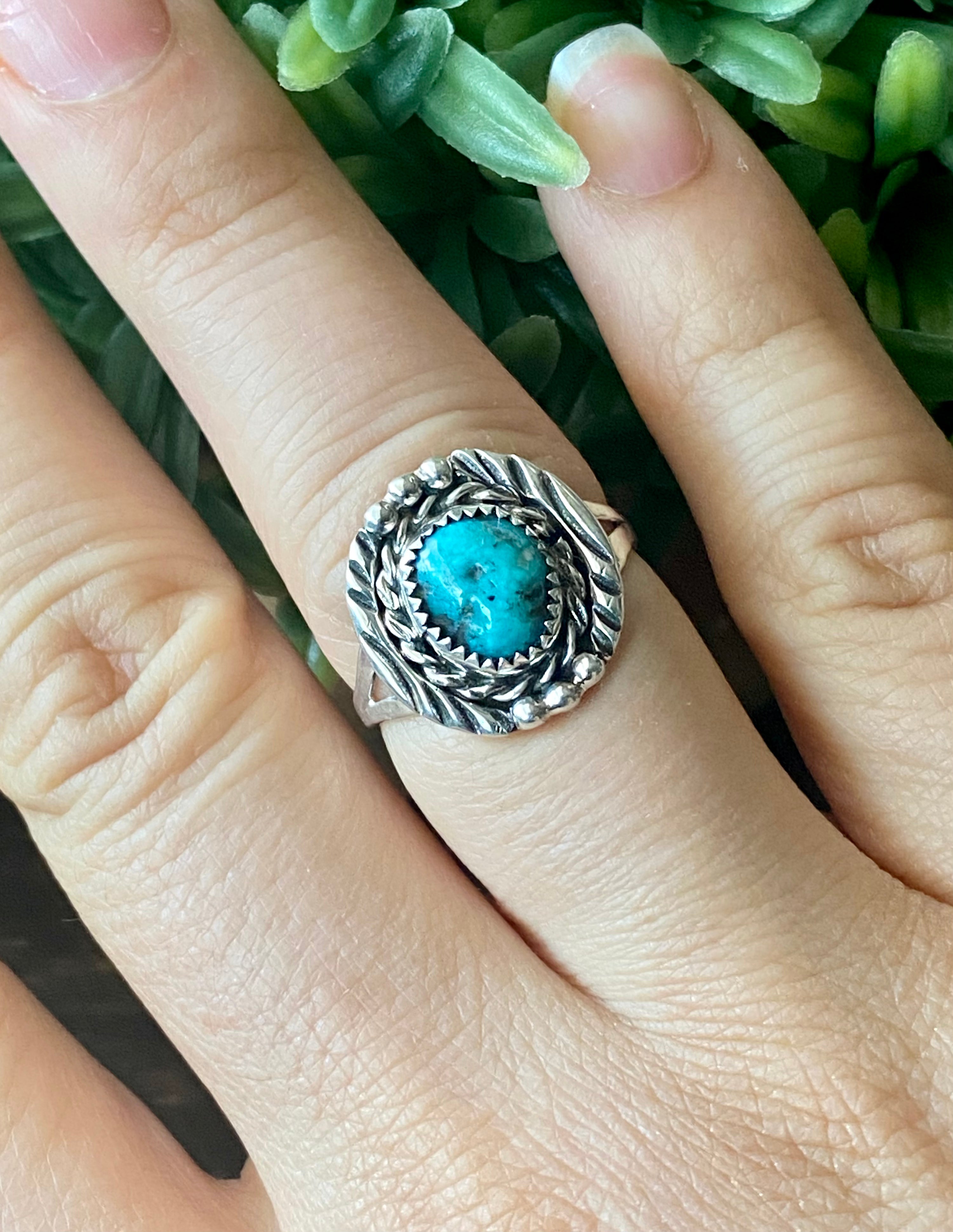 Navajo Made Kingman Turquoise & Sterling Silver Ring Size 8.25