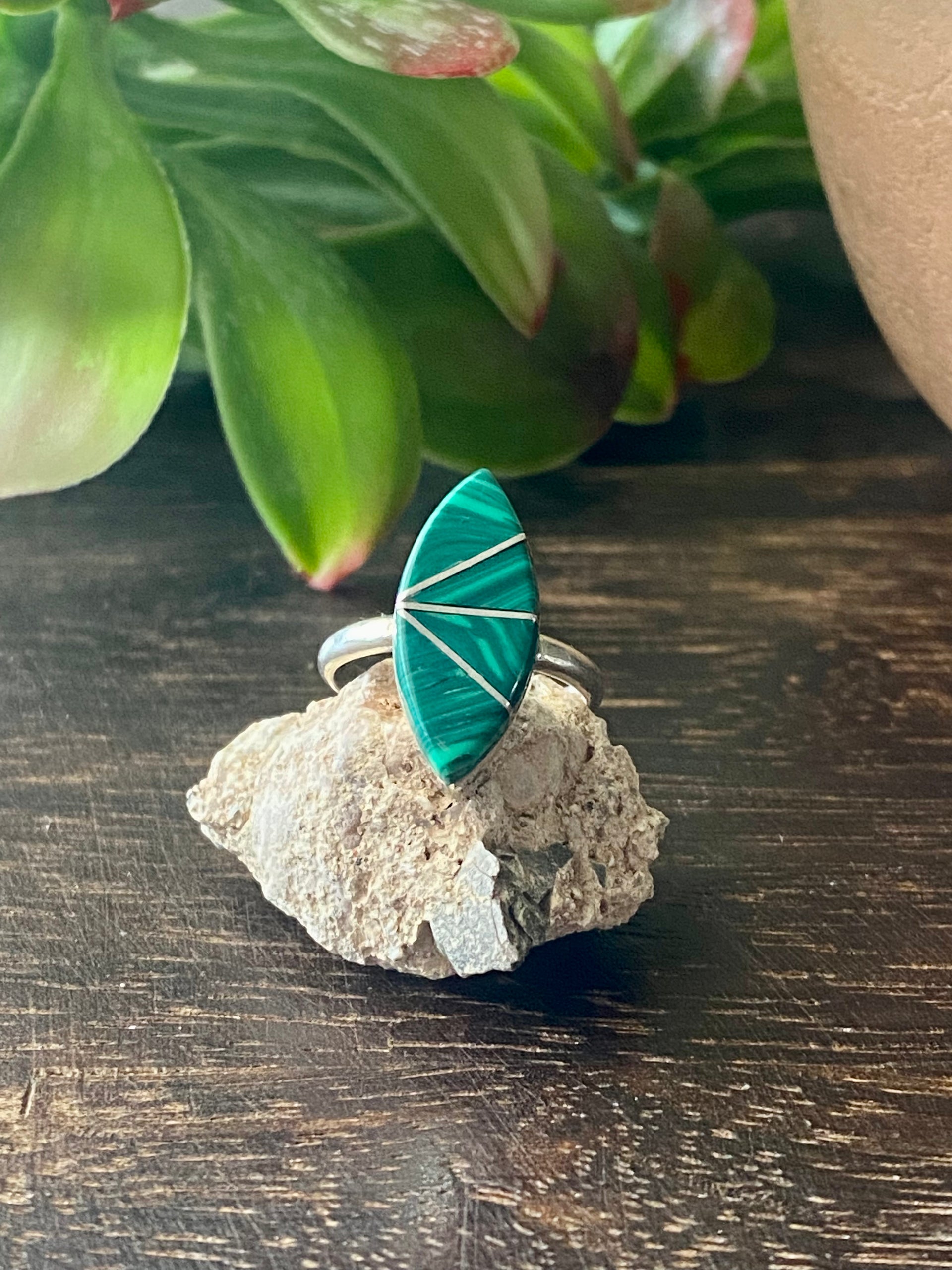 Zuni Made Malachite & Sterling Silver Inlay Ring Size 4.75