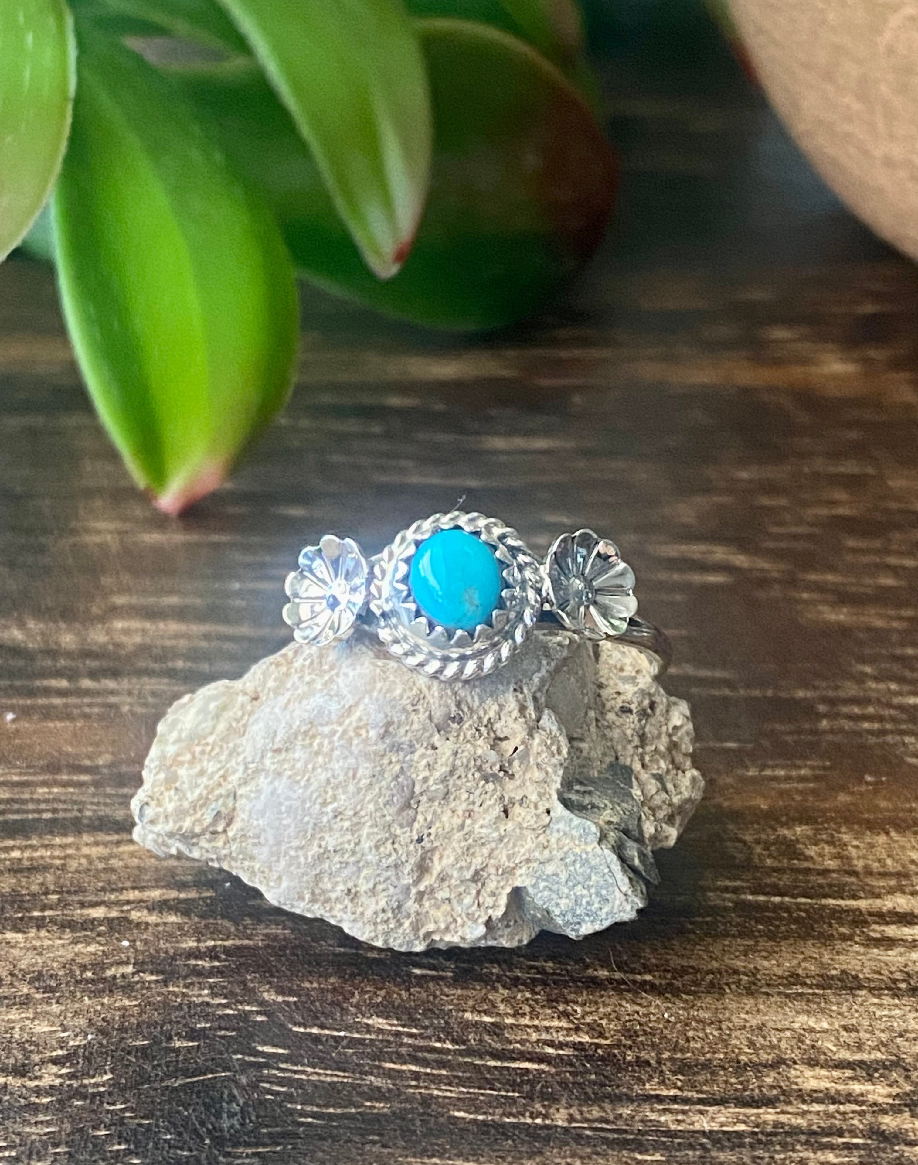 Navajo Made Turquoise & Sterling Silver Ring Size 8