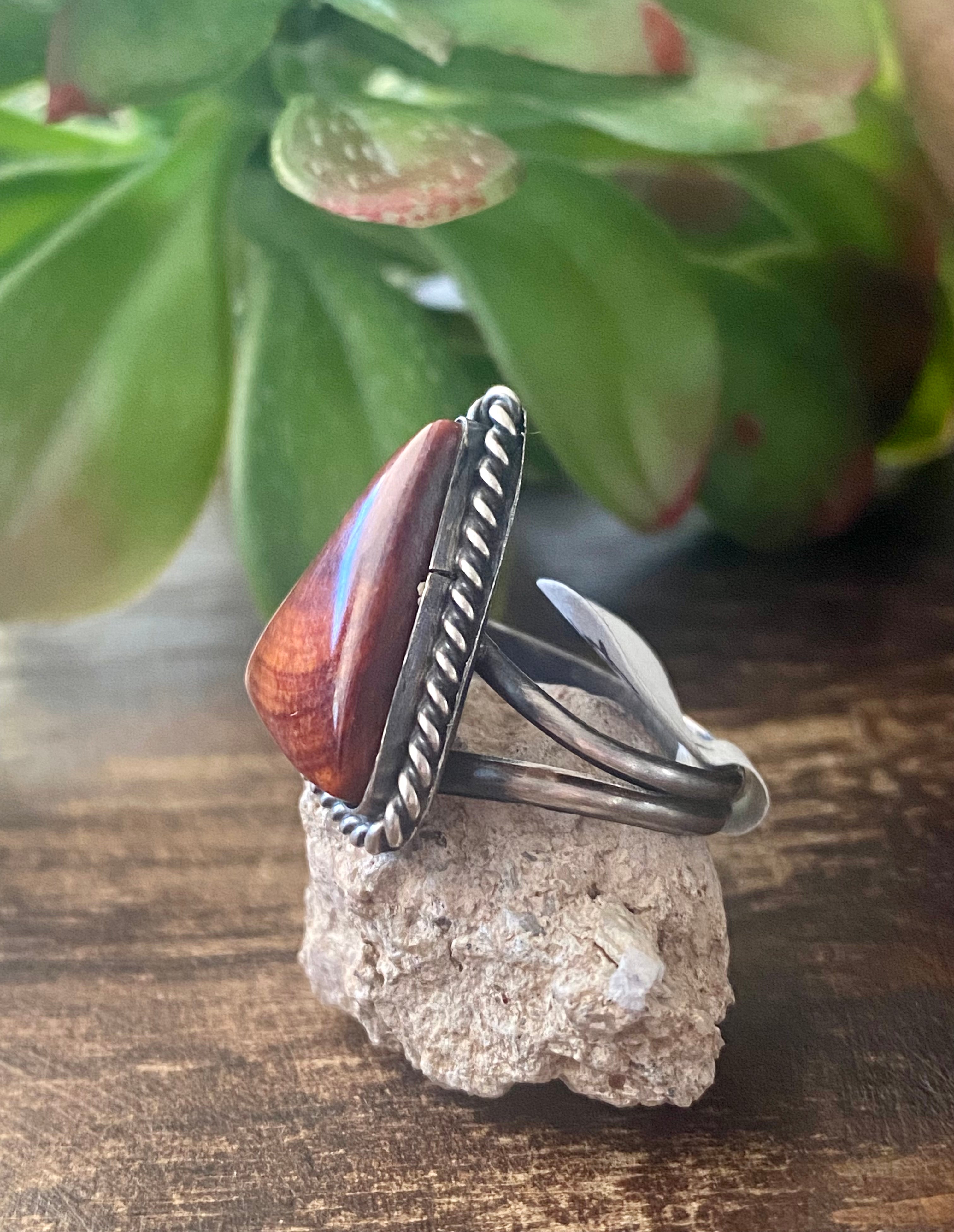 Navajo Made Spiny Oys & Sterling Silver Ring Size 7.5