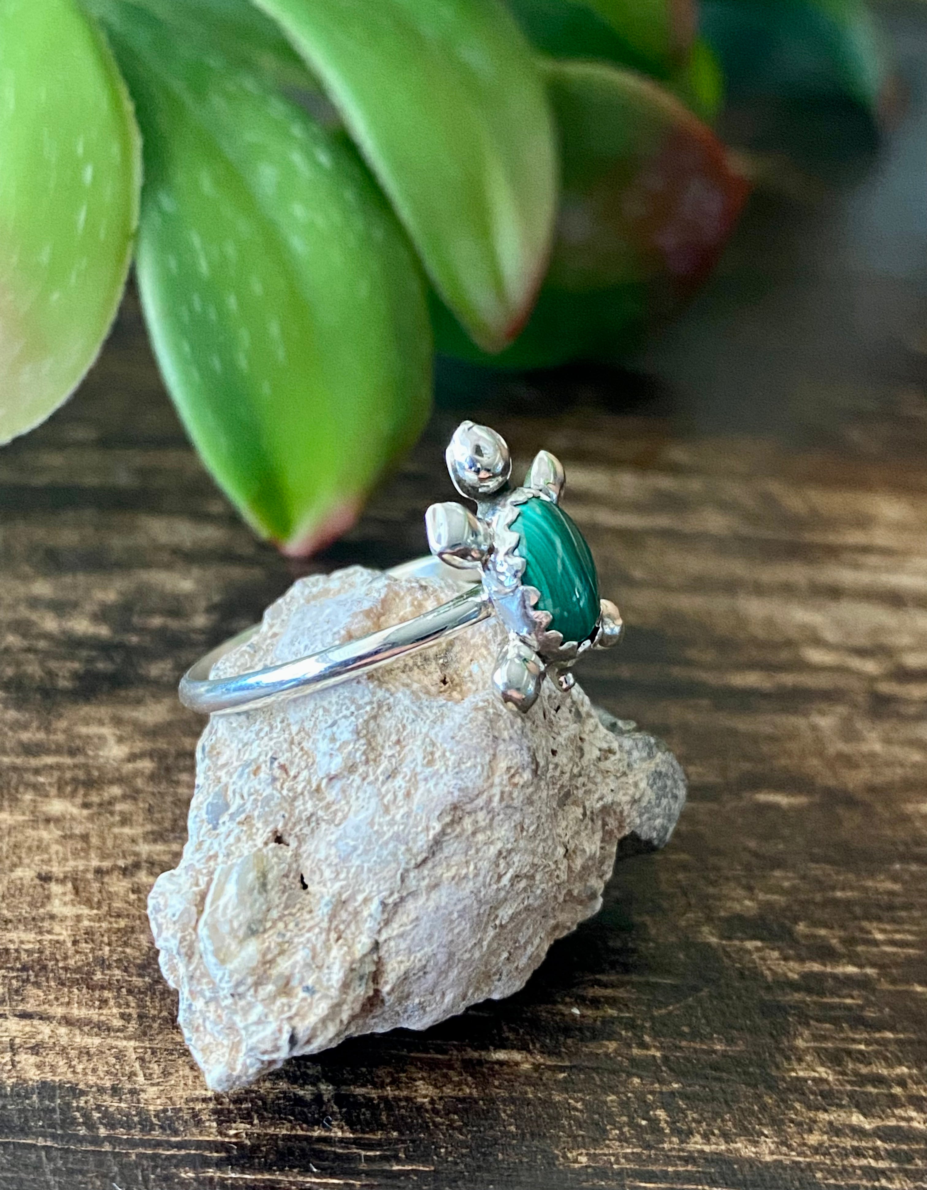 Zuni Made Malachite & Sterling Silver Turtle Ring Size 5.75