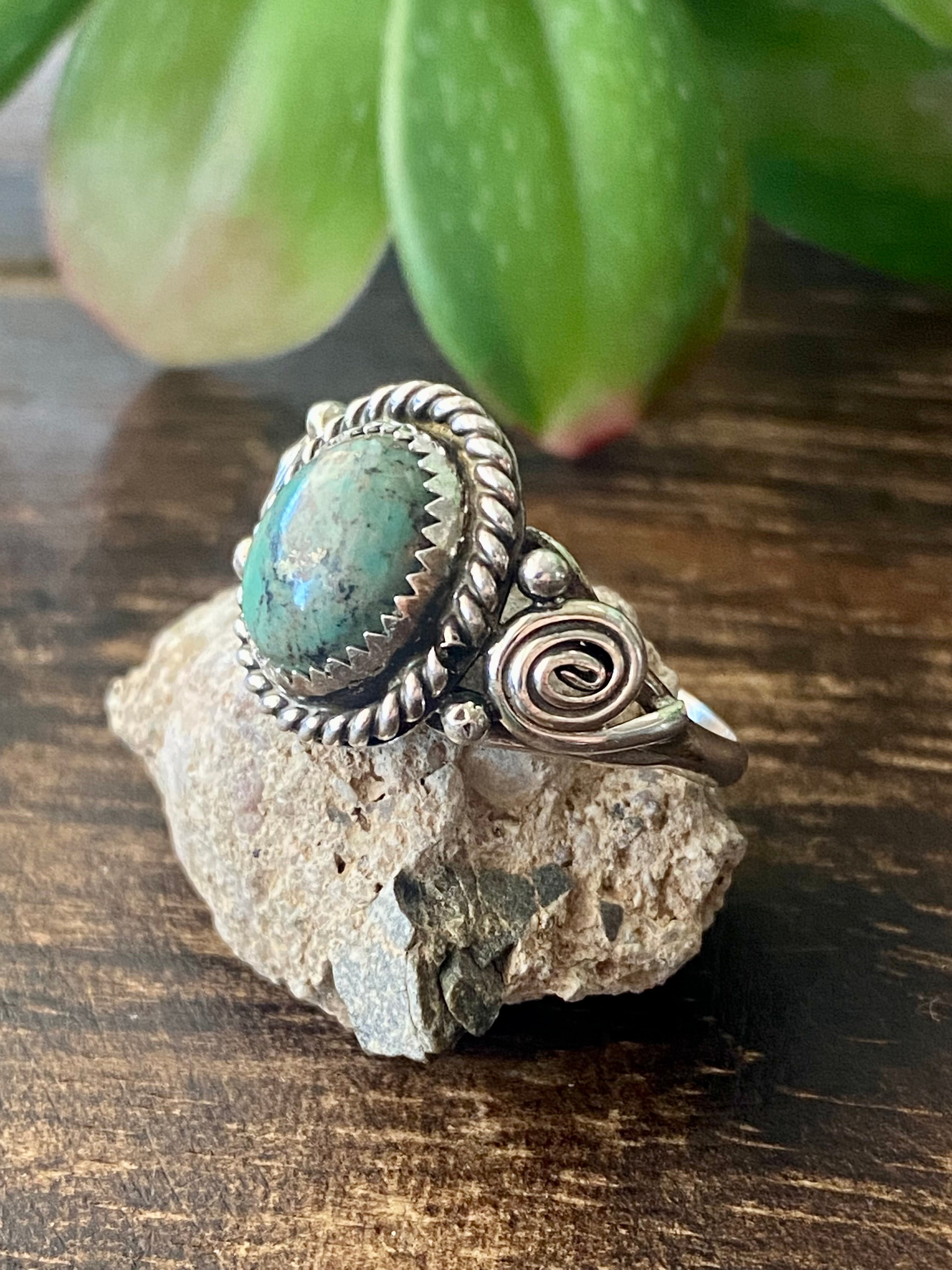 Navajo Made Kingman Turquoise & Sterling Silver Ring Size 9.25