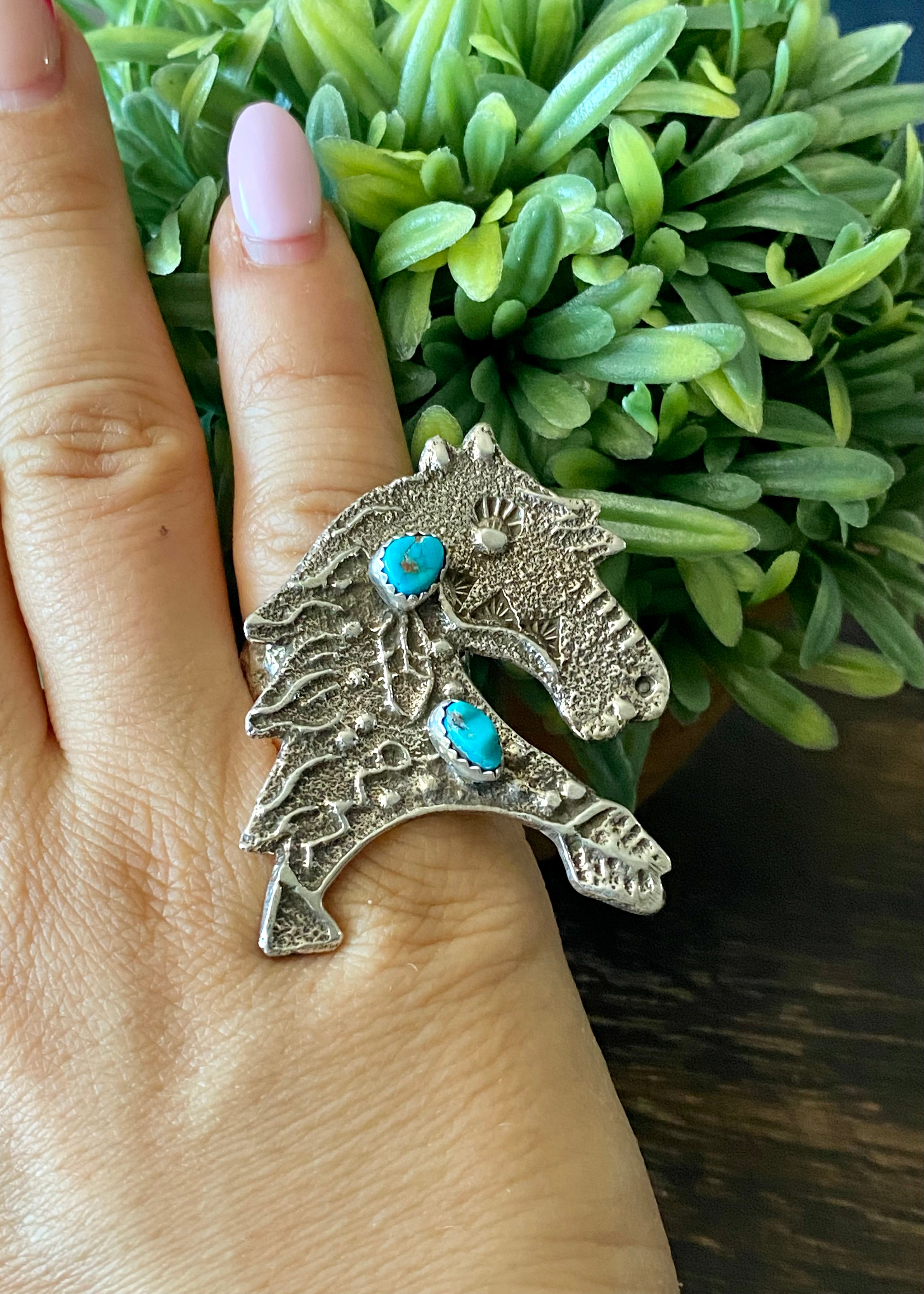 Delbert Arviso Kingman Turquoise & Sterling Silver Tufa Cast Horse Ring Size 6.5