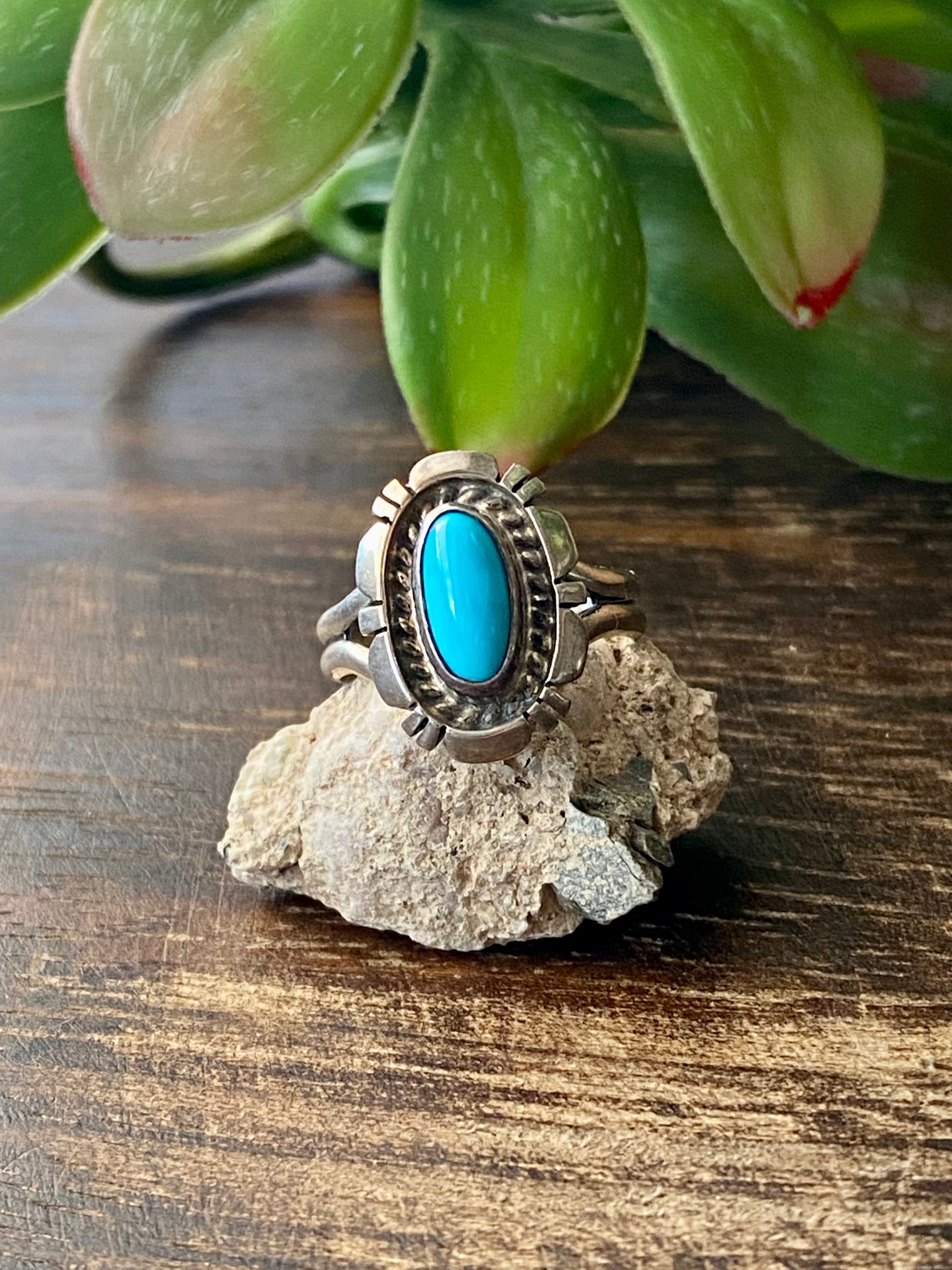 Navajo Made Turquoise & Sterling Silver Ring Size 6.5