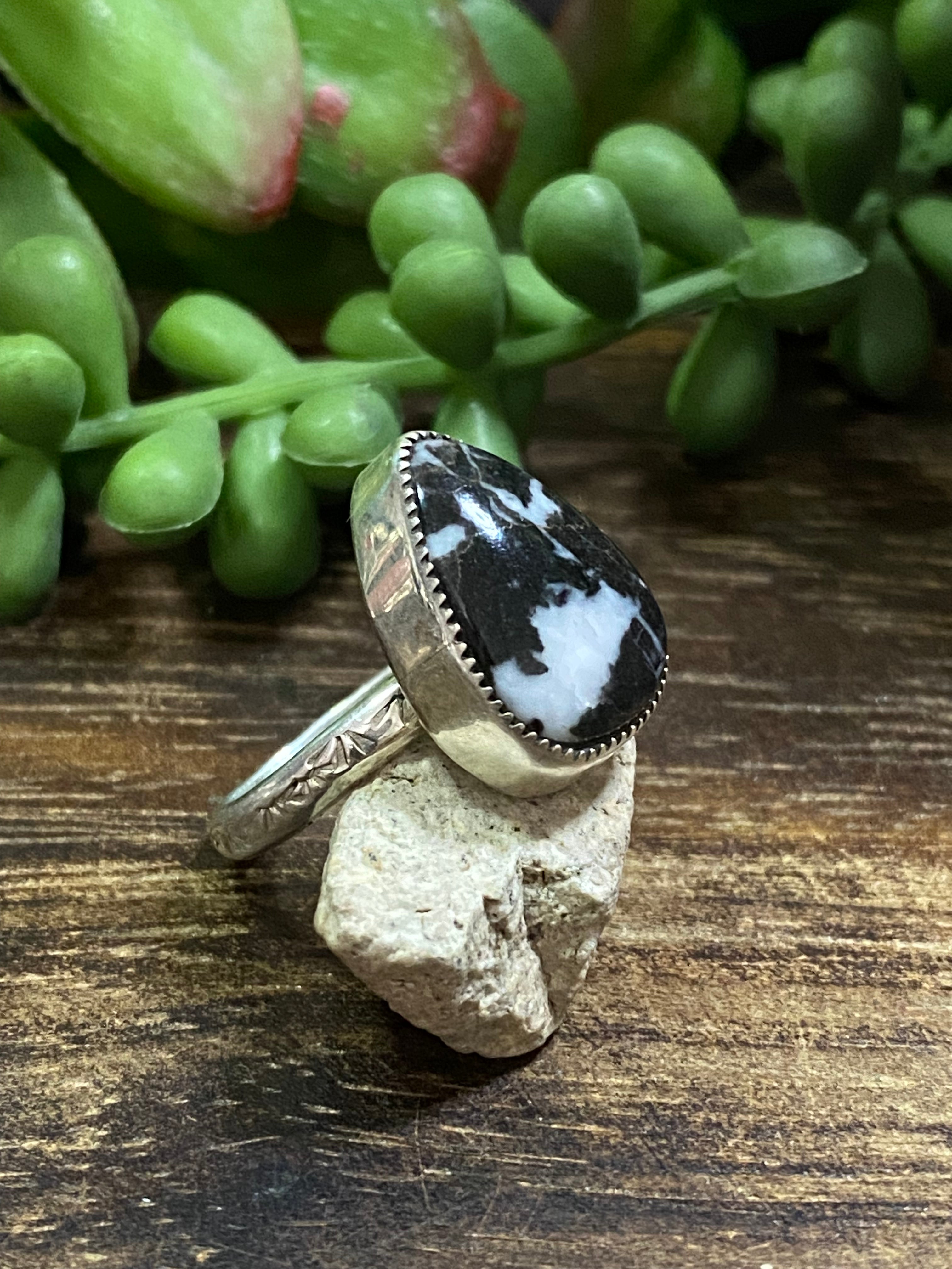 Navajo Made White Buffalo & Sterling Silver Ring Size 6.5