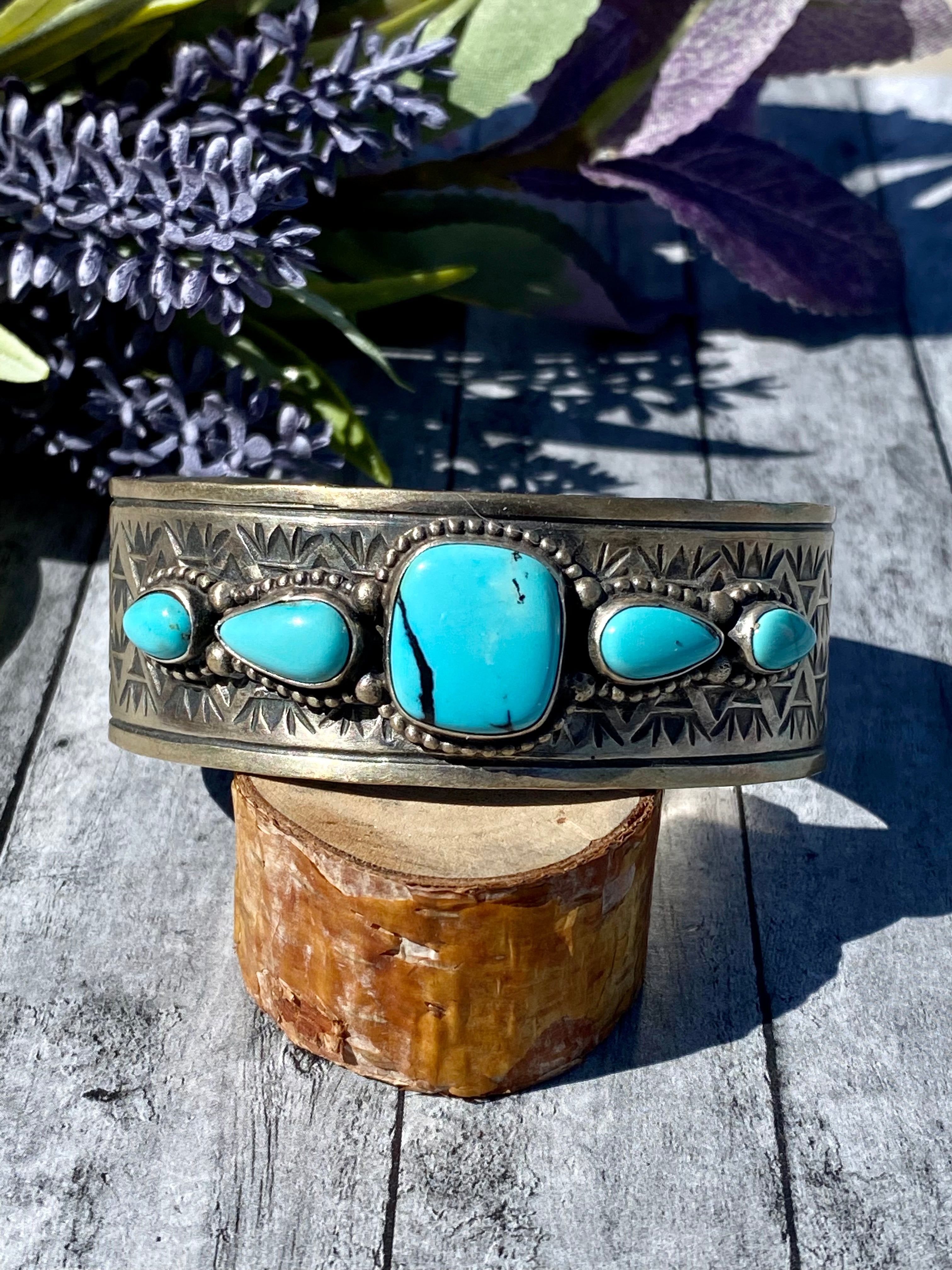 Vintage Navajo Made Kingman Turquoise & Sterling Silver Cuff Bracelet