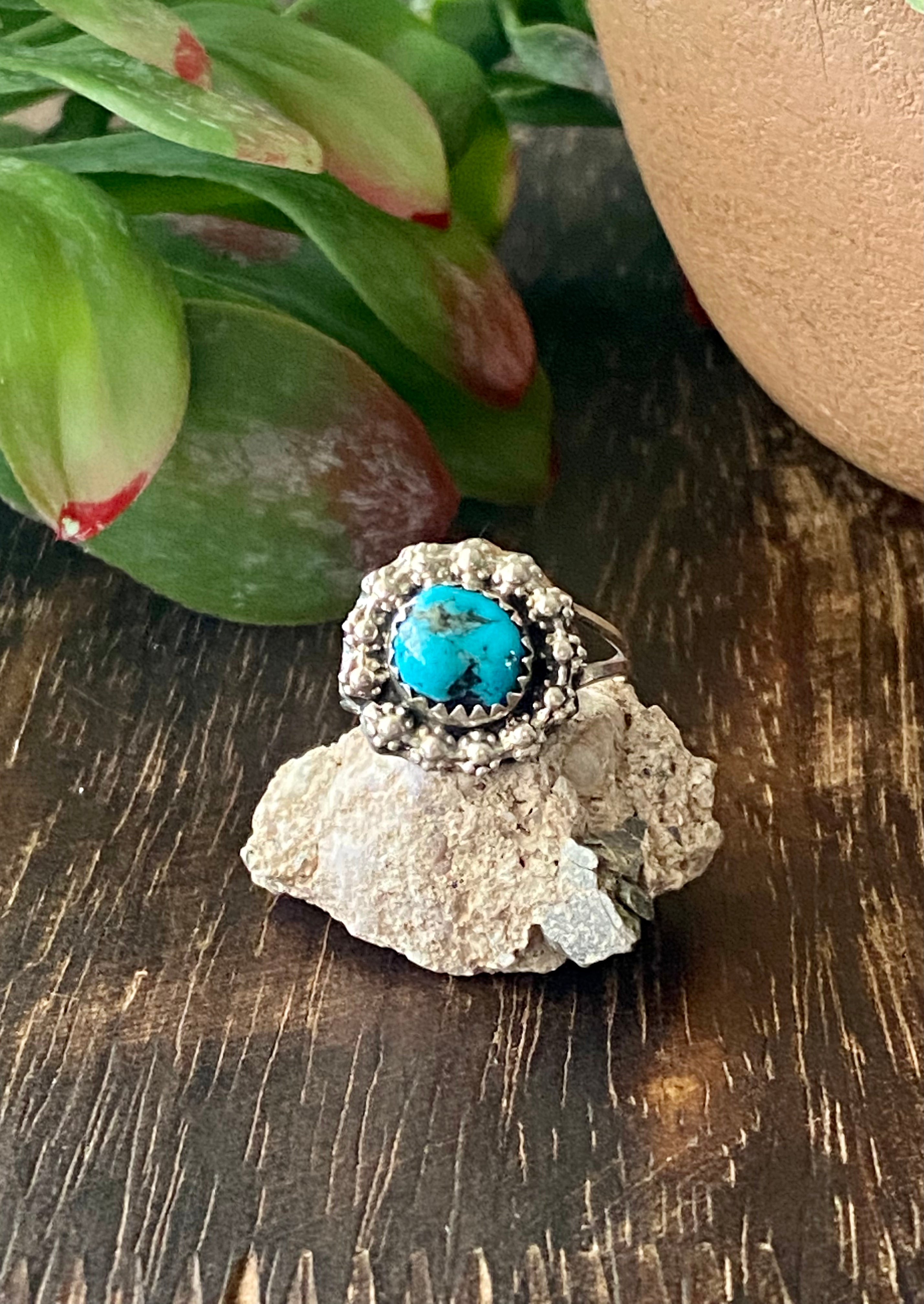 Navajo Made Kingman Turquoise & Sterling Silver Ring Size 5.25