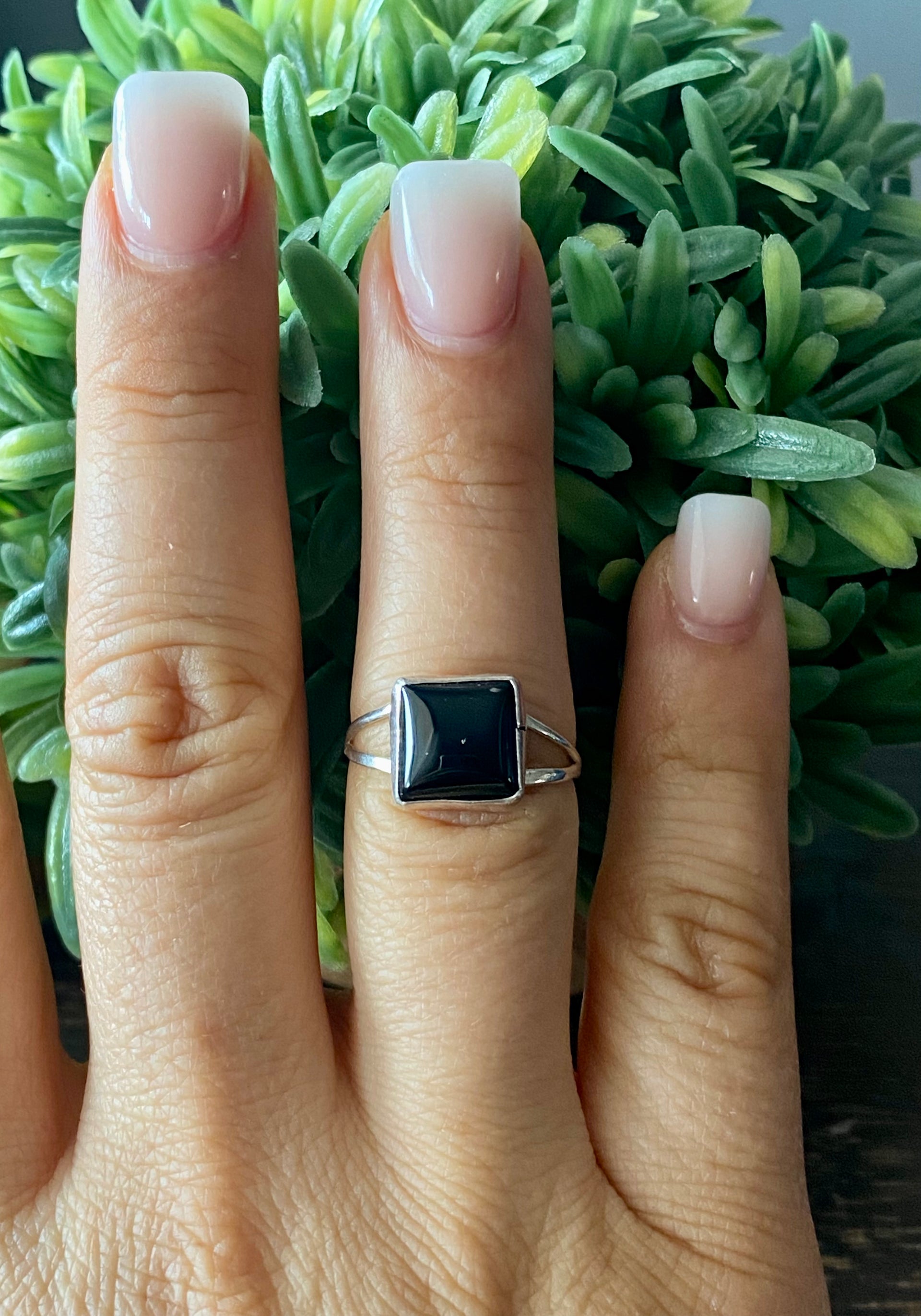 Navajo Made Onyx & Sterling Silver Ring Size 5.75