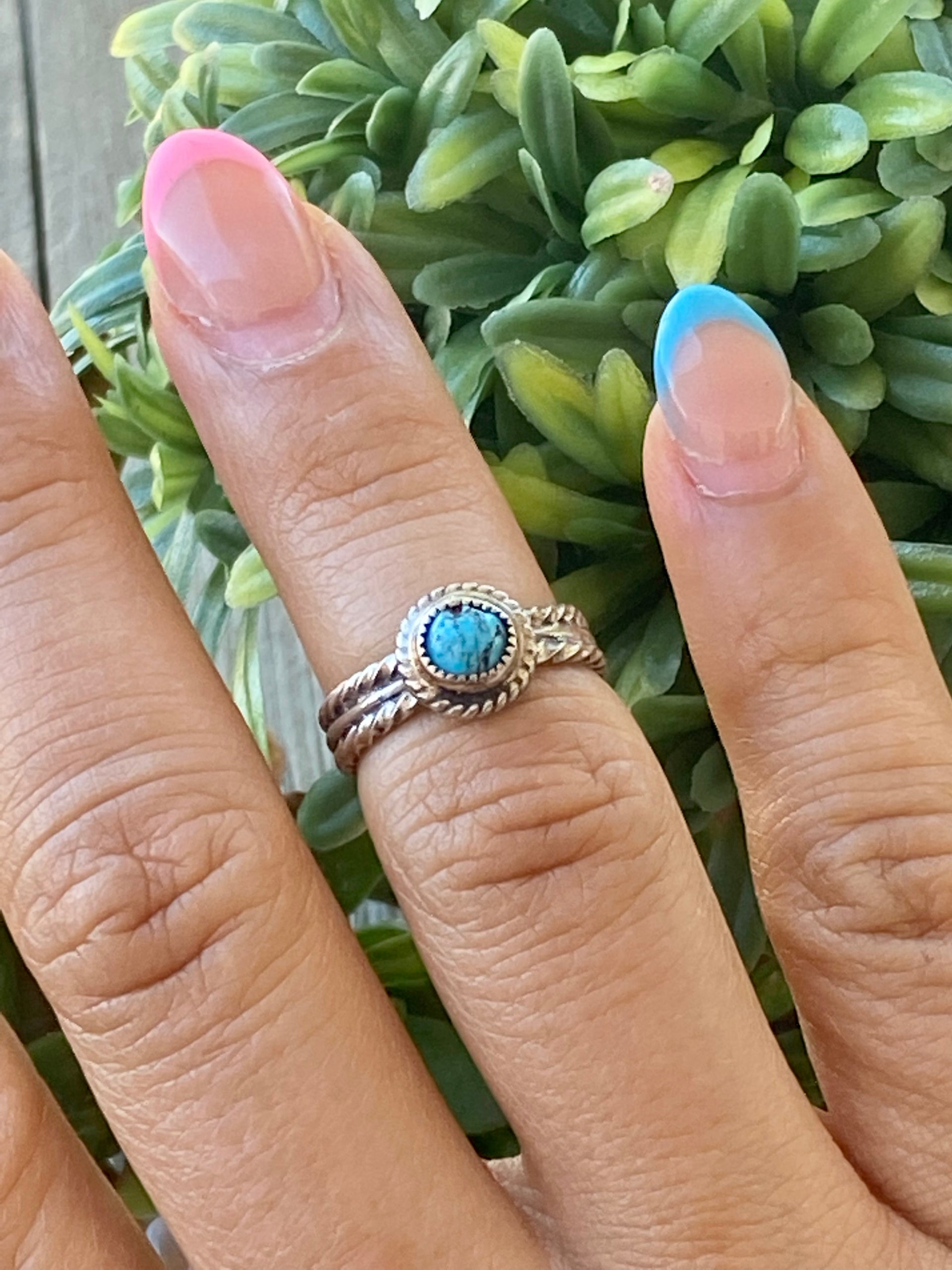 Navajo Made Kingman Turquoise & Sterling Silver Ring Size 5.25
