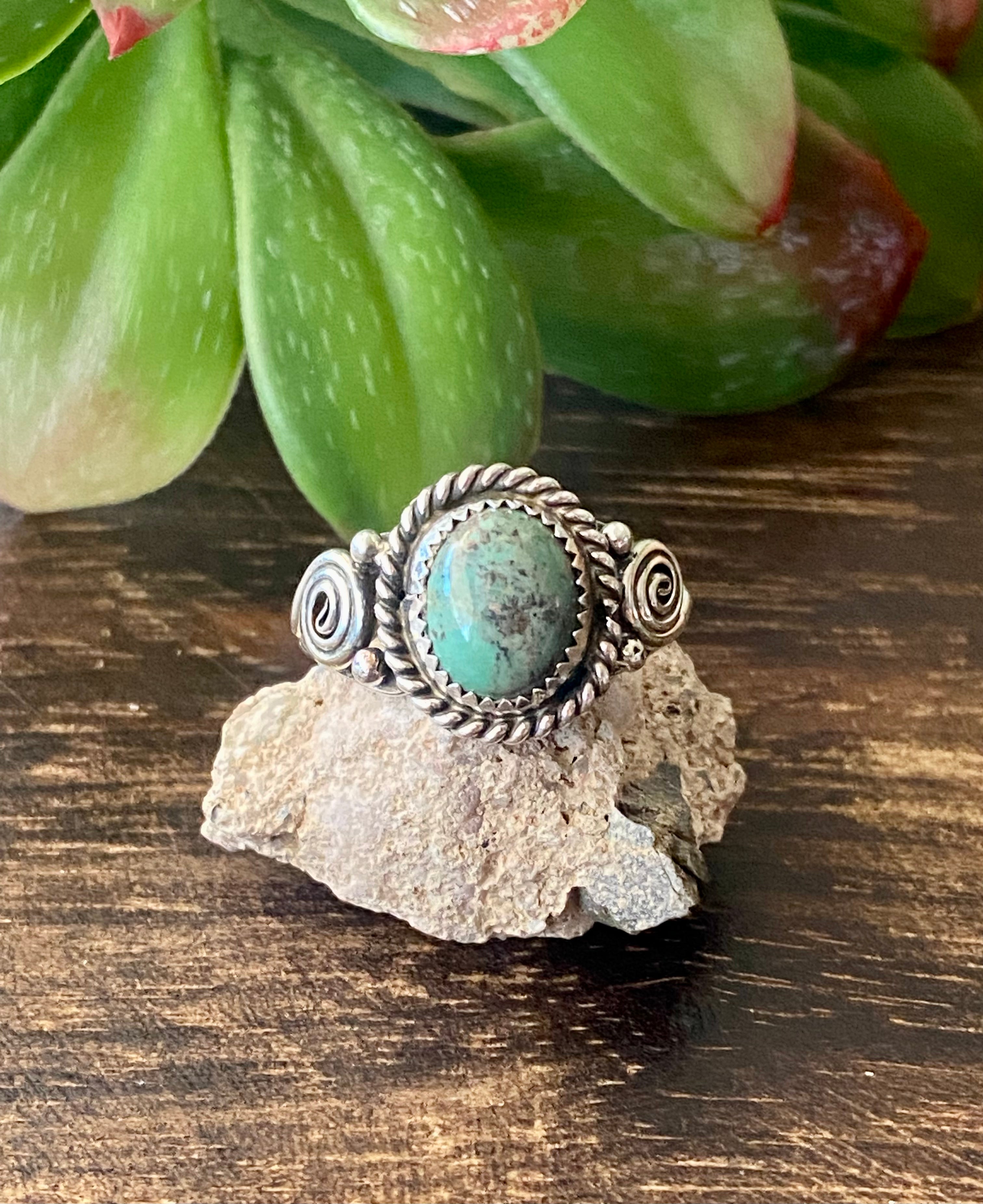 Navajo Made Kingman Turquoise & Sterling Silver Ring Size 8.5