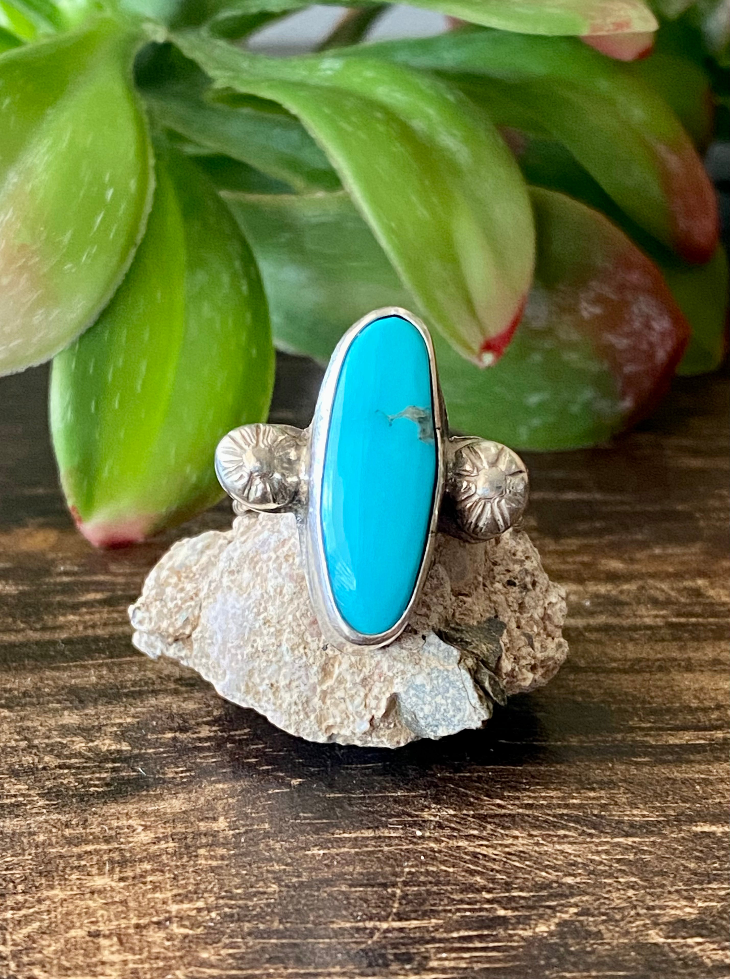 Navajo Made Kingman Turquoise & Sterling Silver Ring Size 7.75