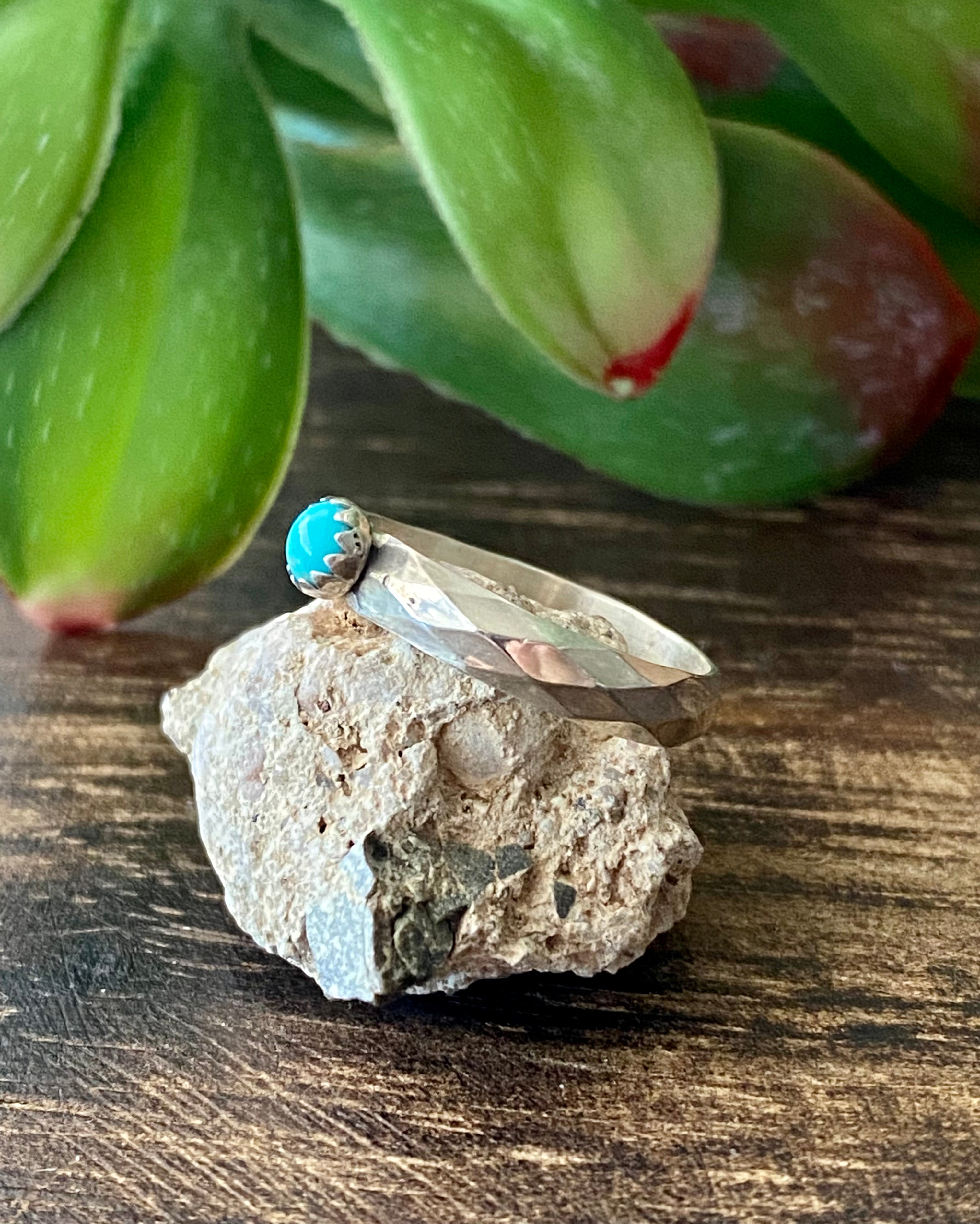 Navajo Made Turquoise & Sterling Silver Ring Size 5