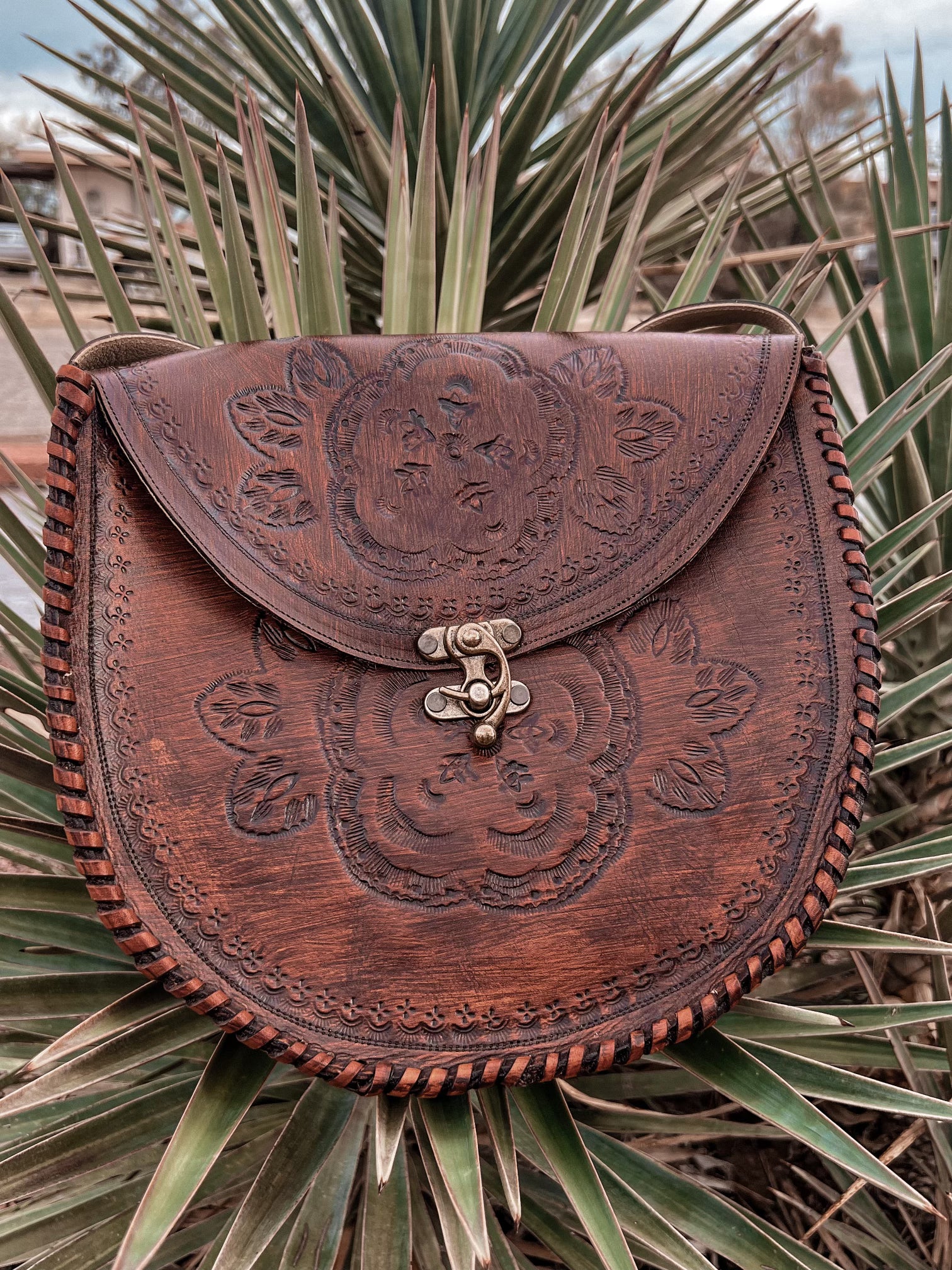 Handmade 100% Large Crossbody Semi Round Leather Handbags