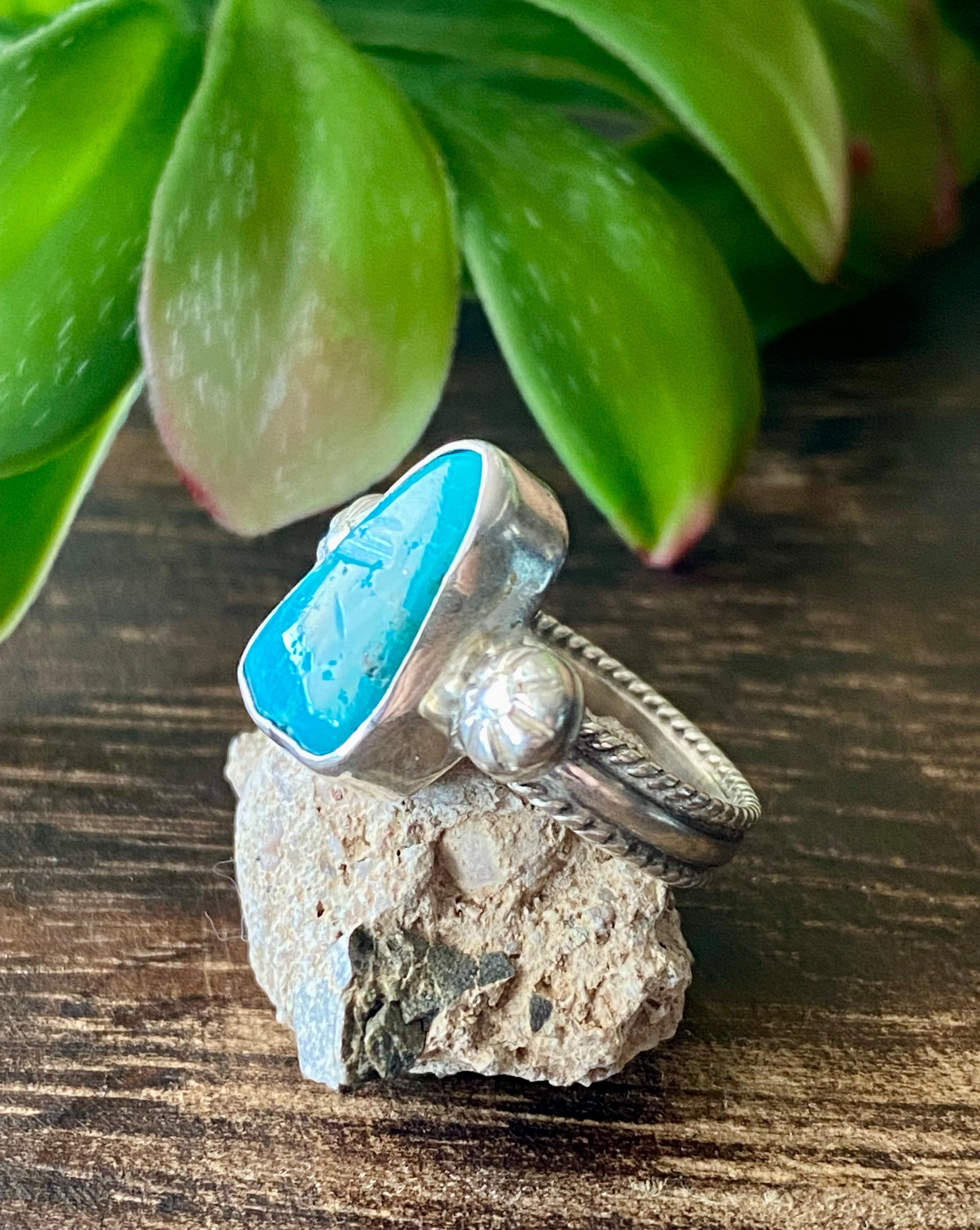 Navajo Made Kingman Turquoise & Sterling Silver Ring Size 5.75