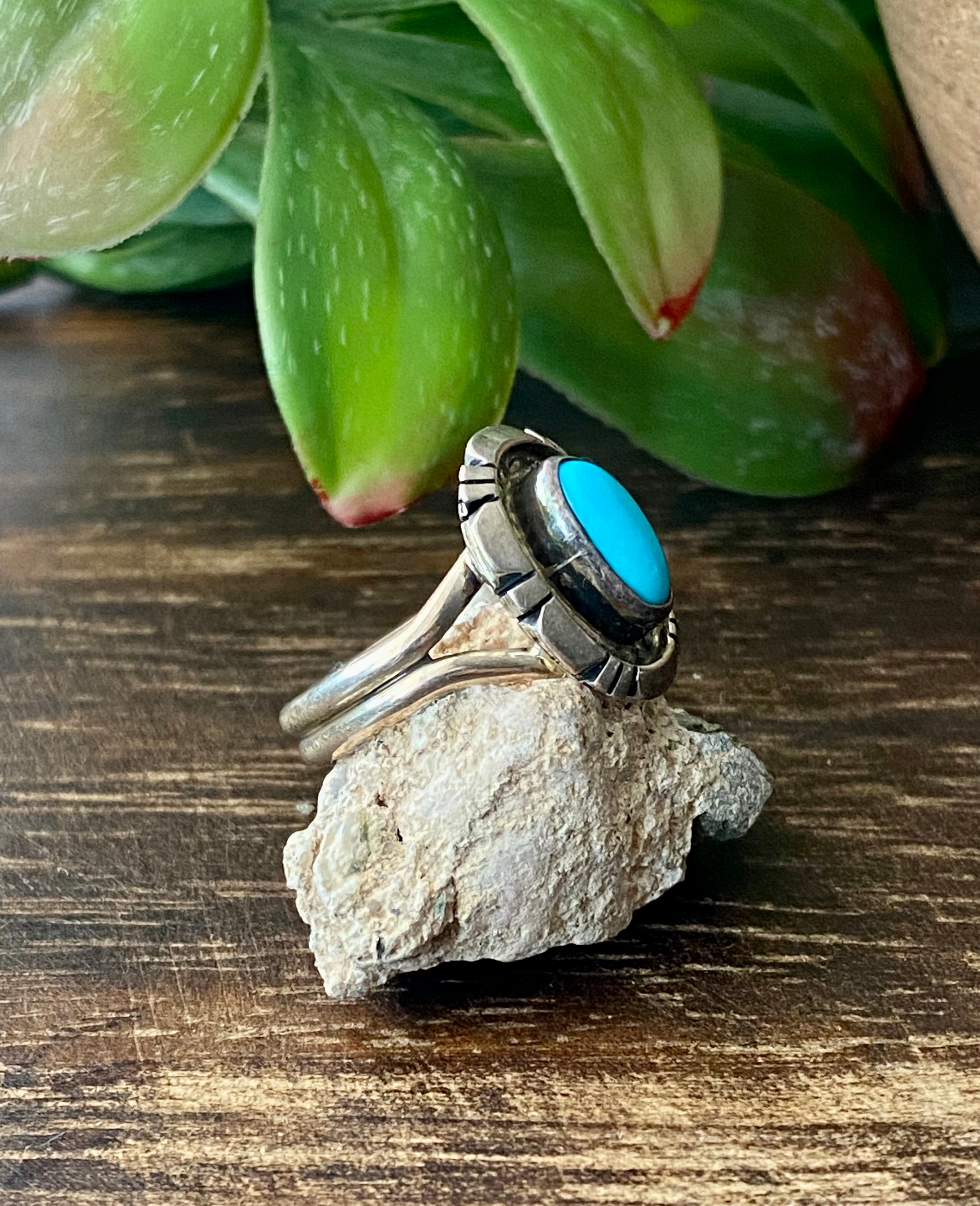 Navajo Made Turquoise & Sterling Silver Ring Size 6.5