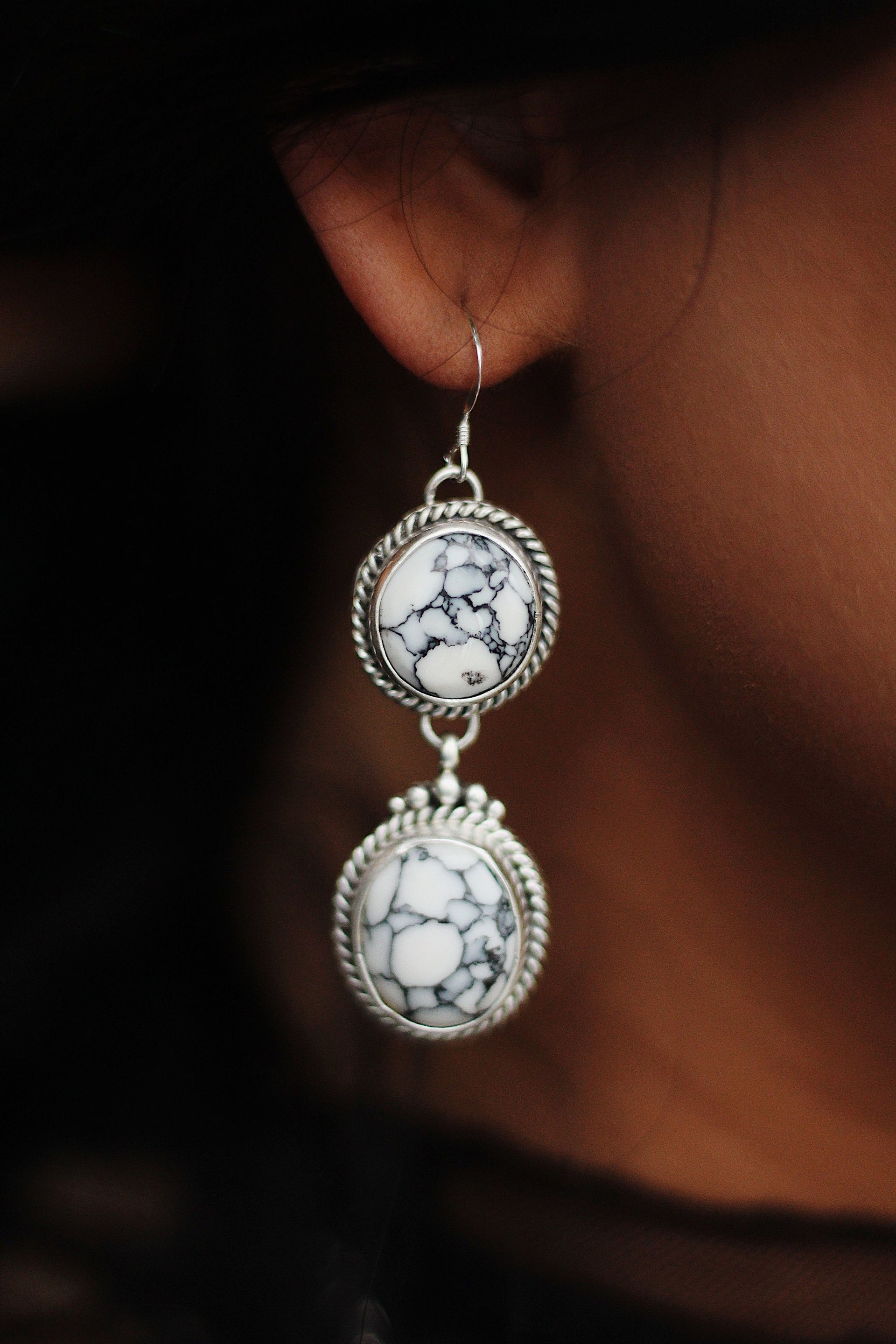 Larry Kaye White Gibbsite & Sterling Silver Lariat Necklace Set
