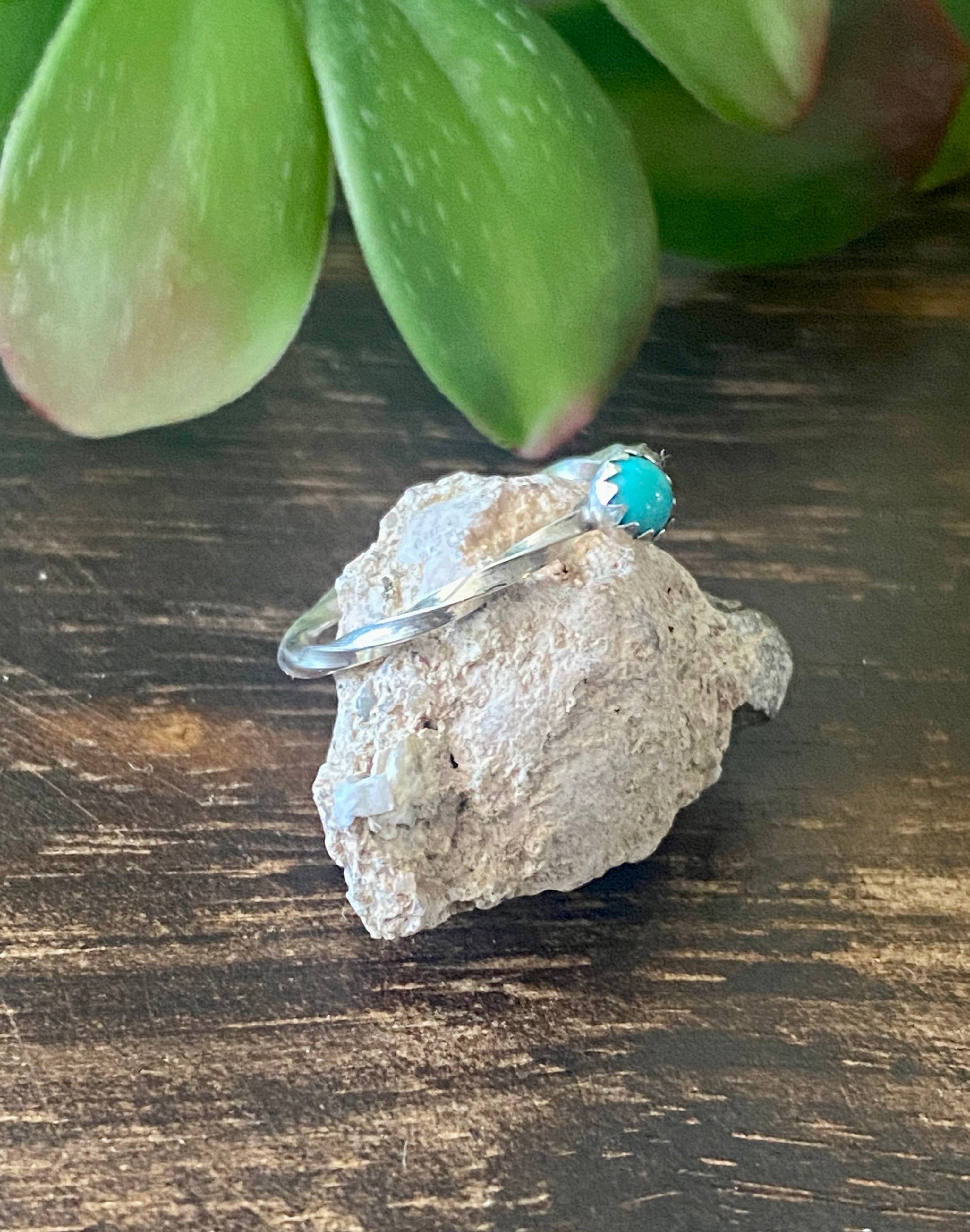 Navajo Made Turquoise & Sterling Silver Ring Size 8.25