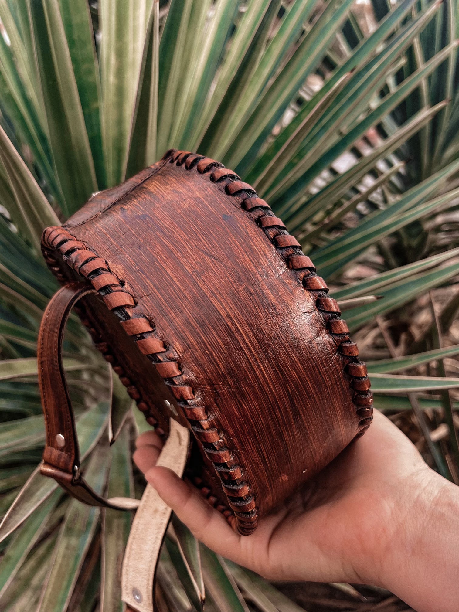 Handmade 100% Round Fanny Pack/Belt Leather Handbags