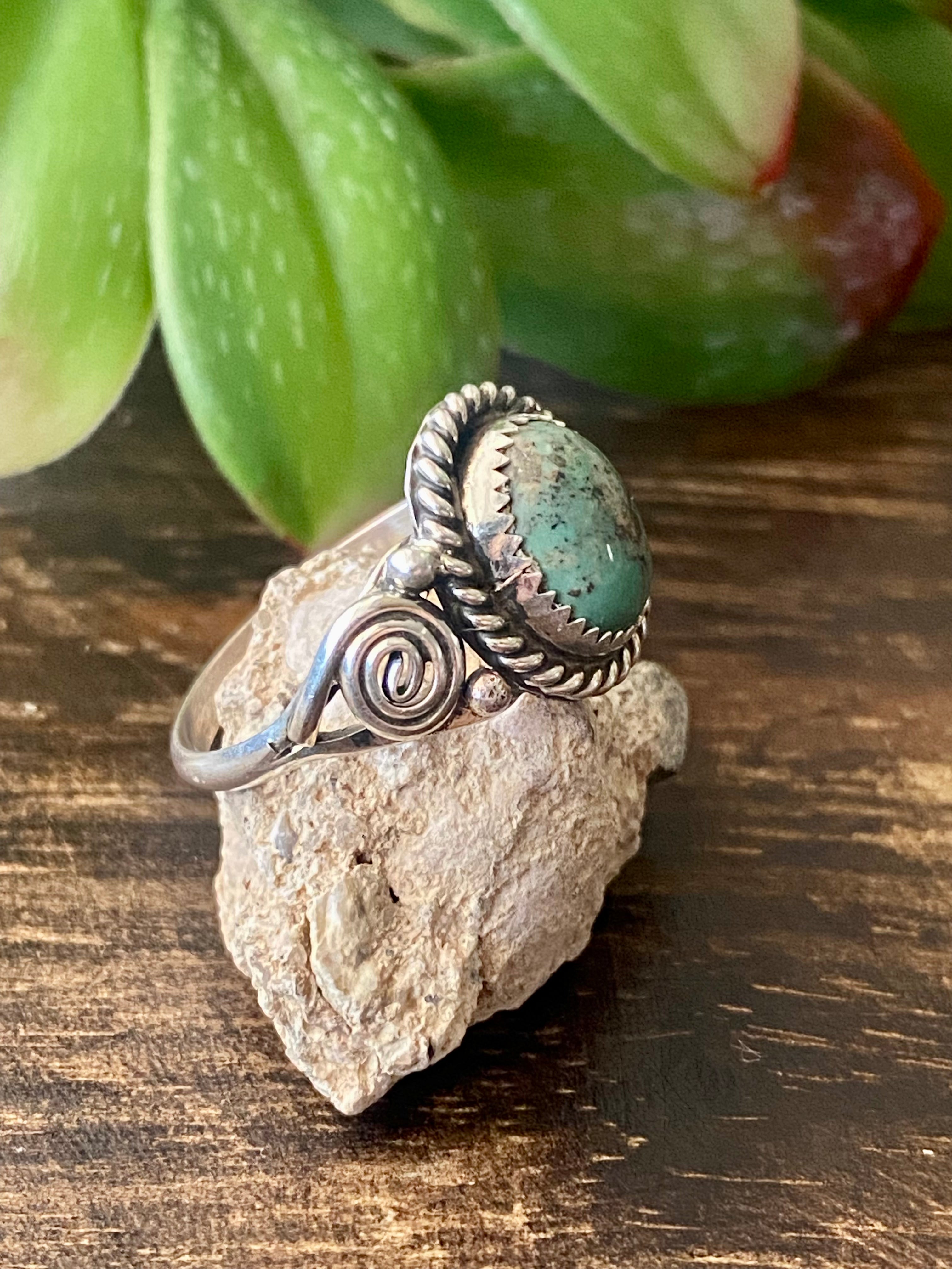 Navajo Made Kingman Turquoise & Sterling Silver Ring Size 8.5