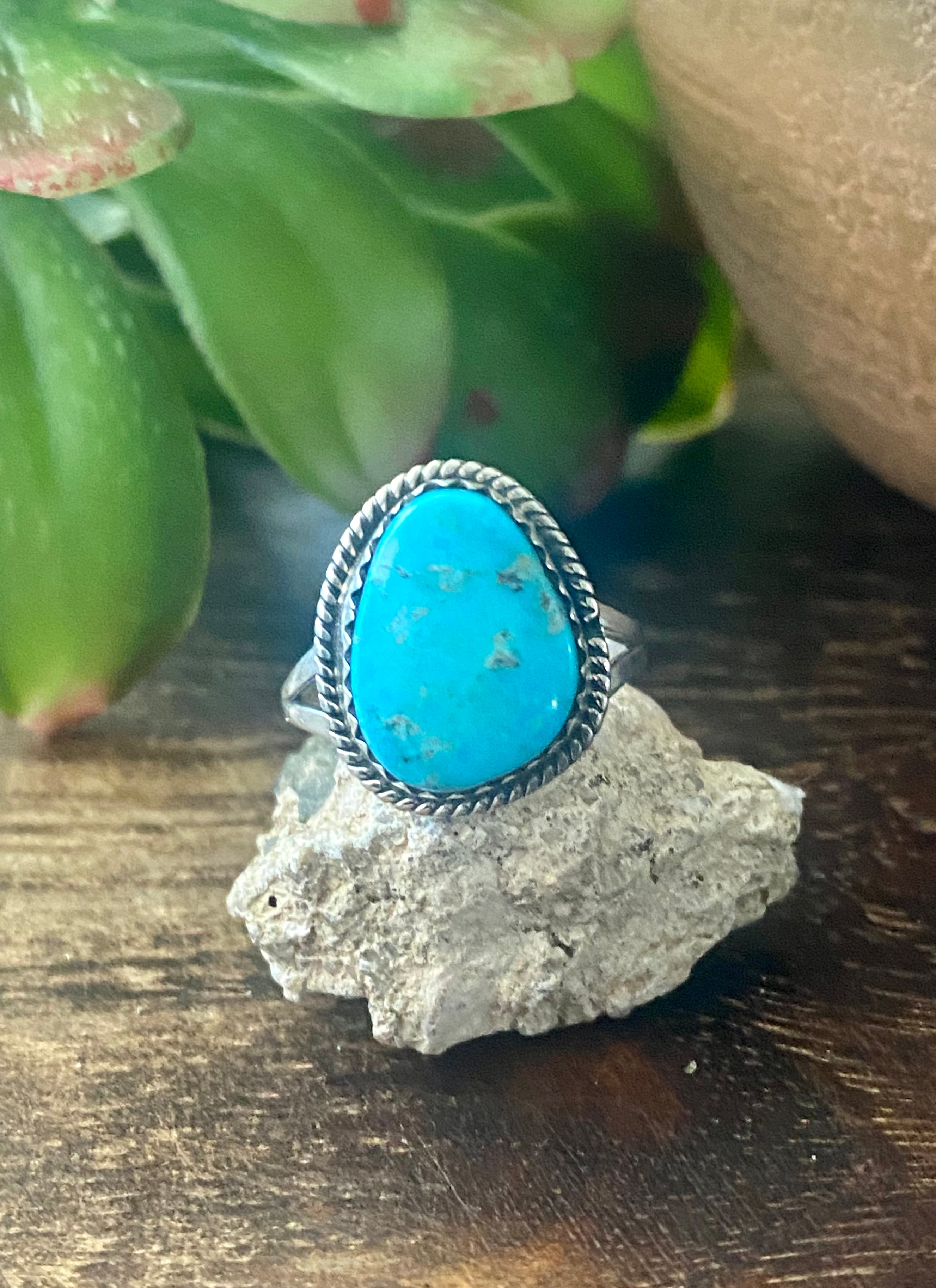 Navajo Made Kingman Turquoise & Sterling Silver Ring Size 5.75