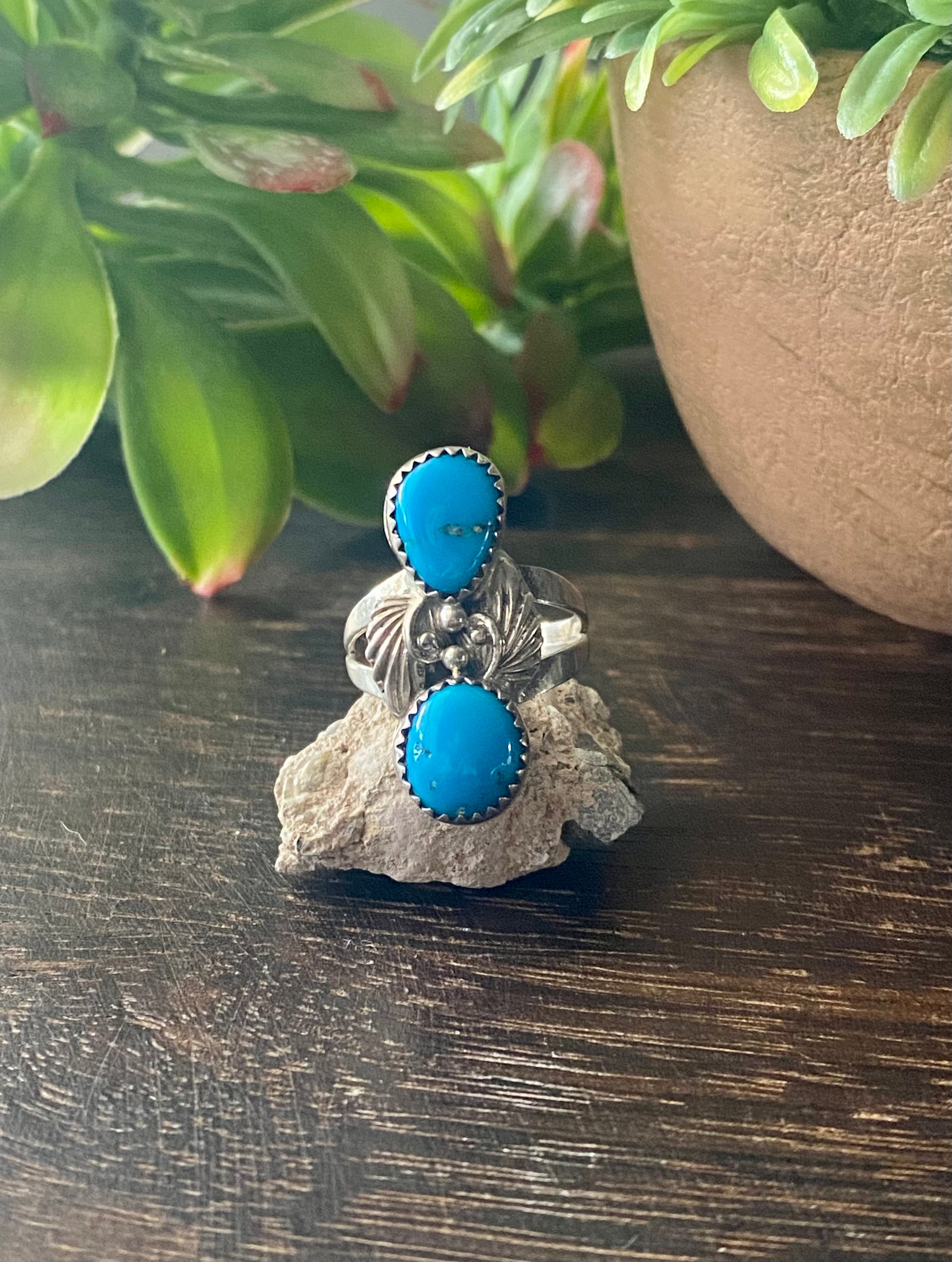 Navajo Made Kingman Turquoise & Sterling Silver Ring Size 6.75