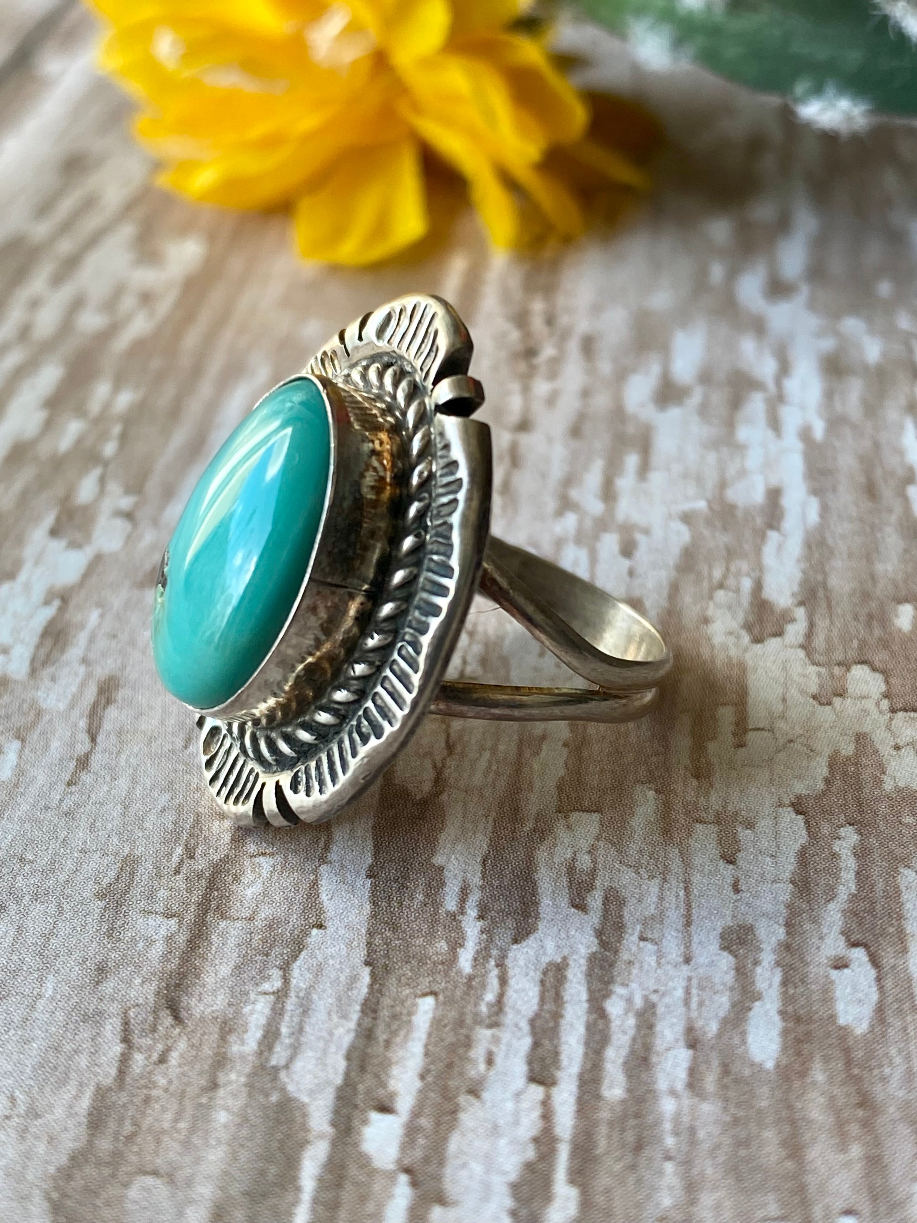 Navajo Made Kingman Turquoise & Sterling Silver Ring Size 5.25