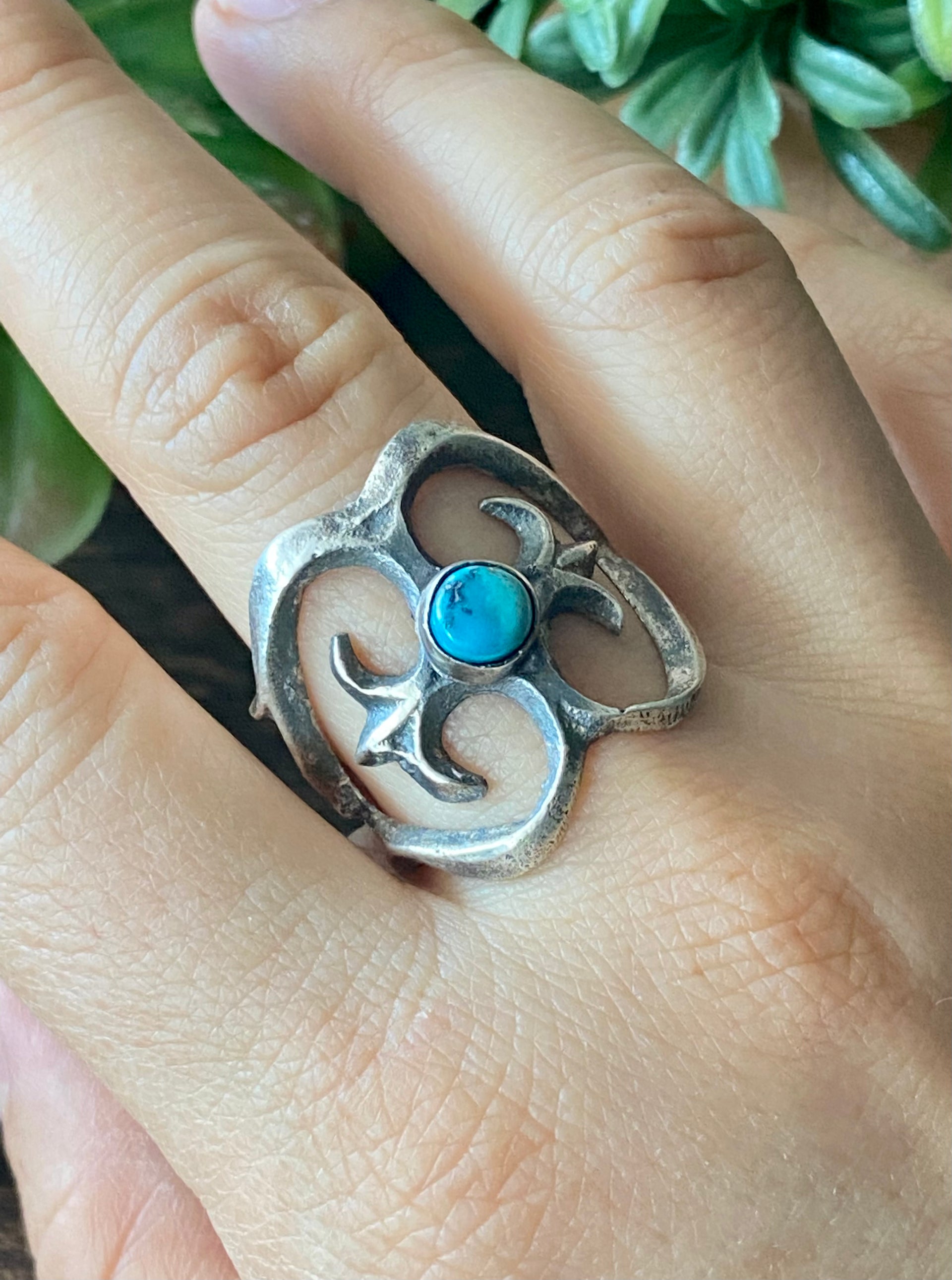 Tonya Yazzie Kingman Turquoise & Sterling Silver Ring Size 10.75