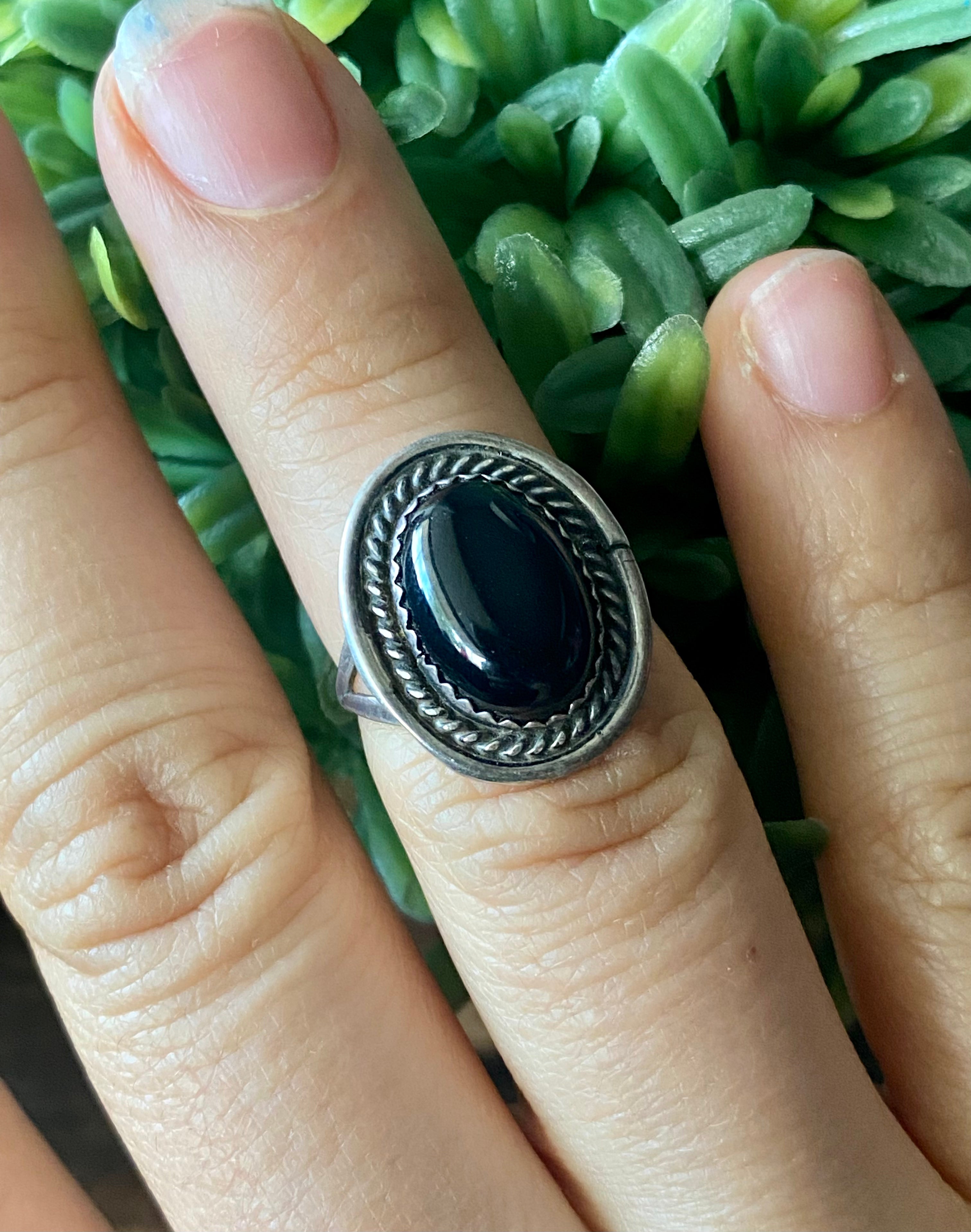 Navajo Made Onyx & Sterling Silver Ring Size 6