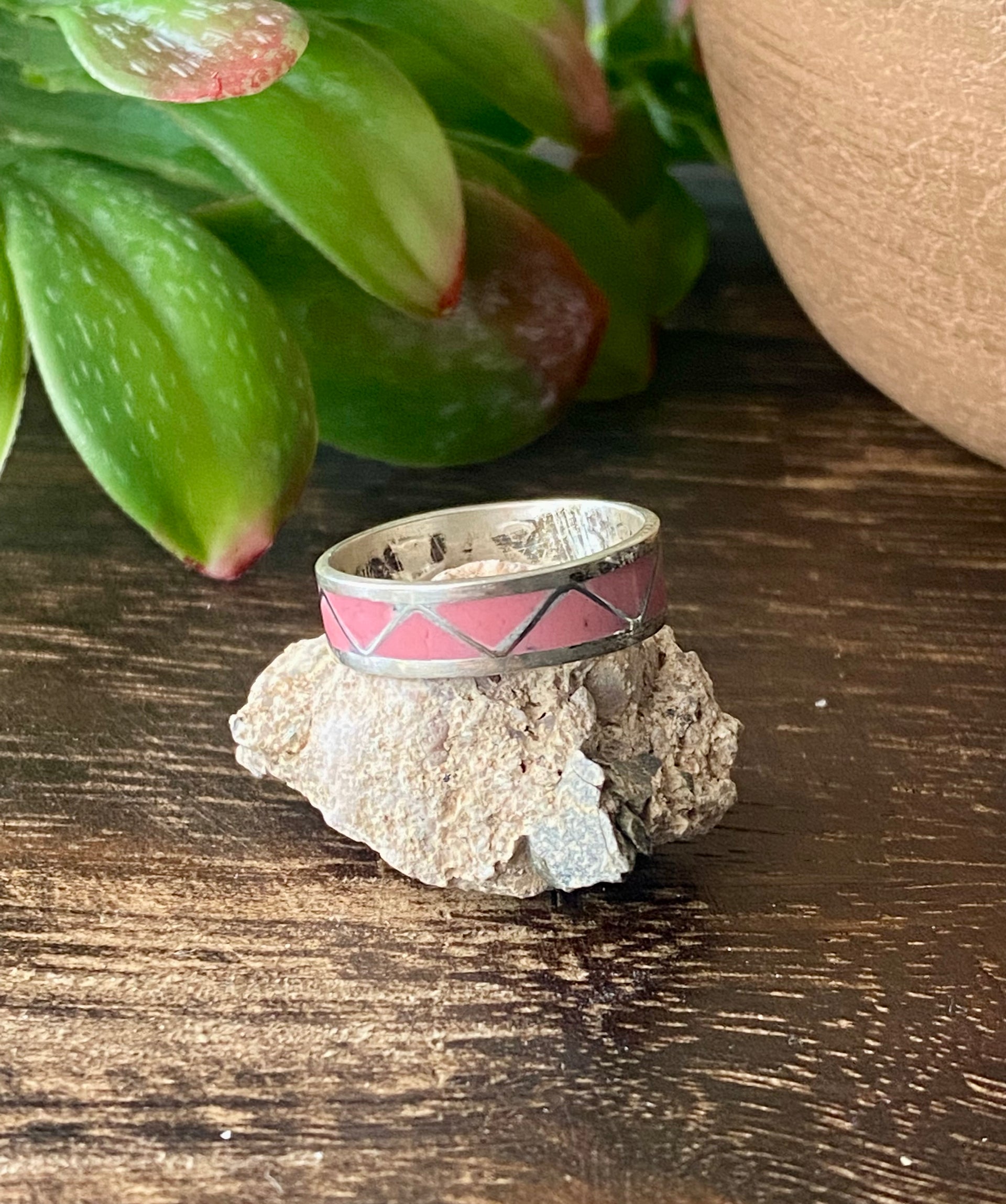 Roger Morgan Pink Coral & Sterling Silver Inlay Ring Size 10.25