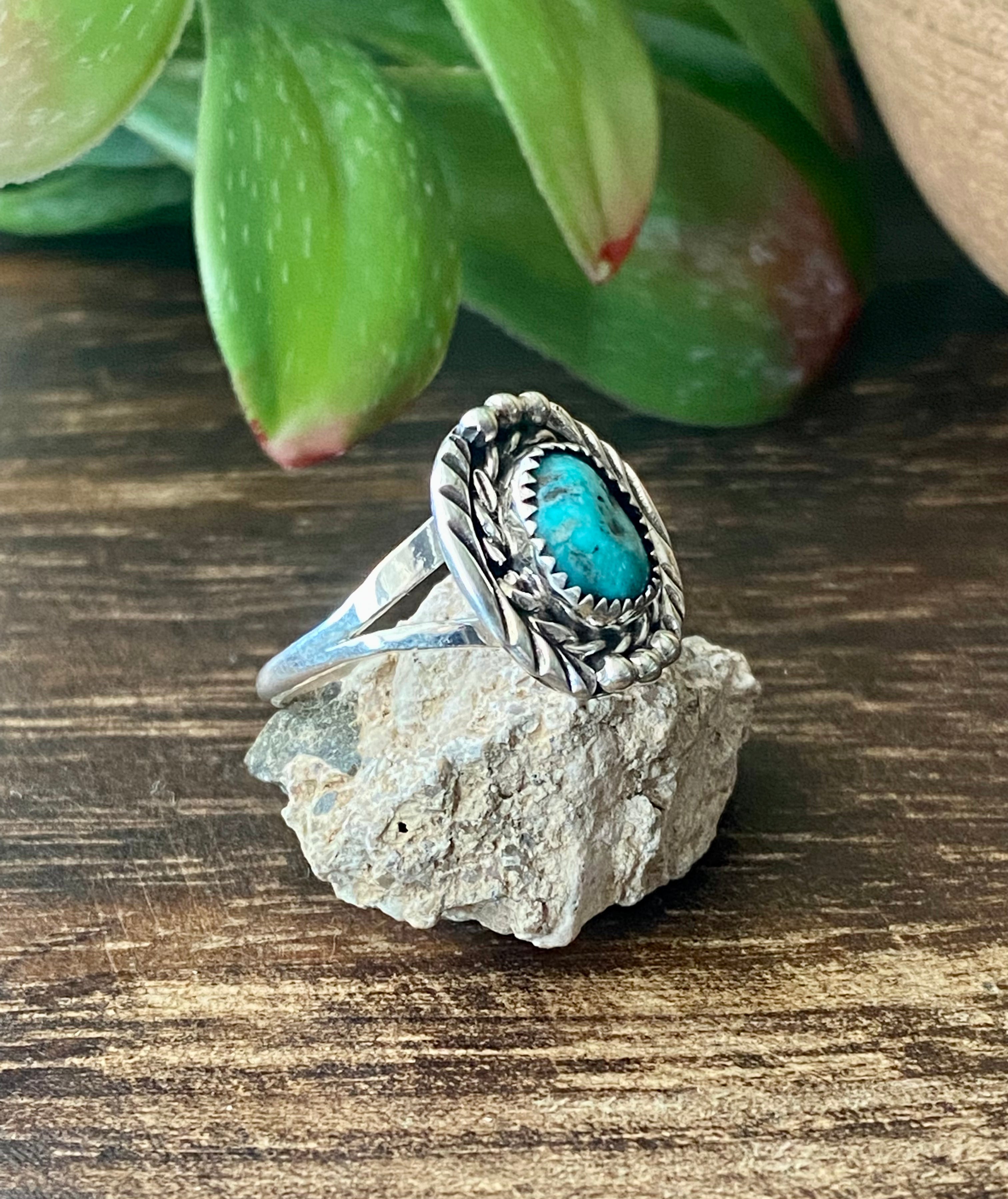 Navajo Made Kingman Turquoise & Sterling Silver Ring Size 7.5