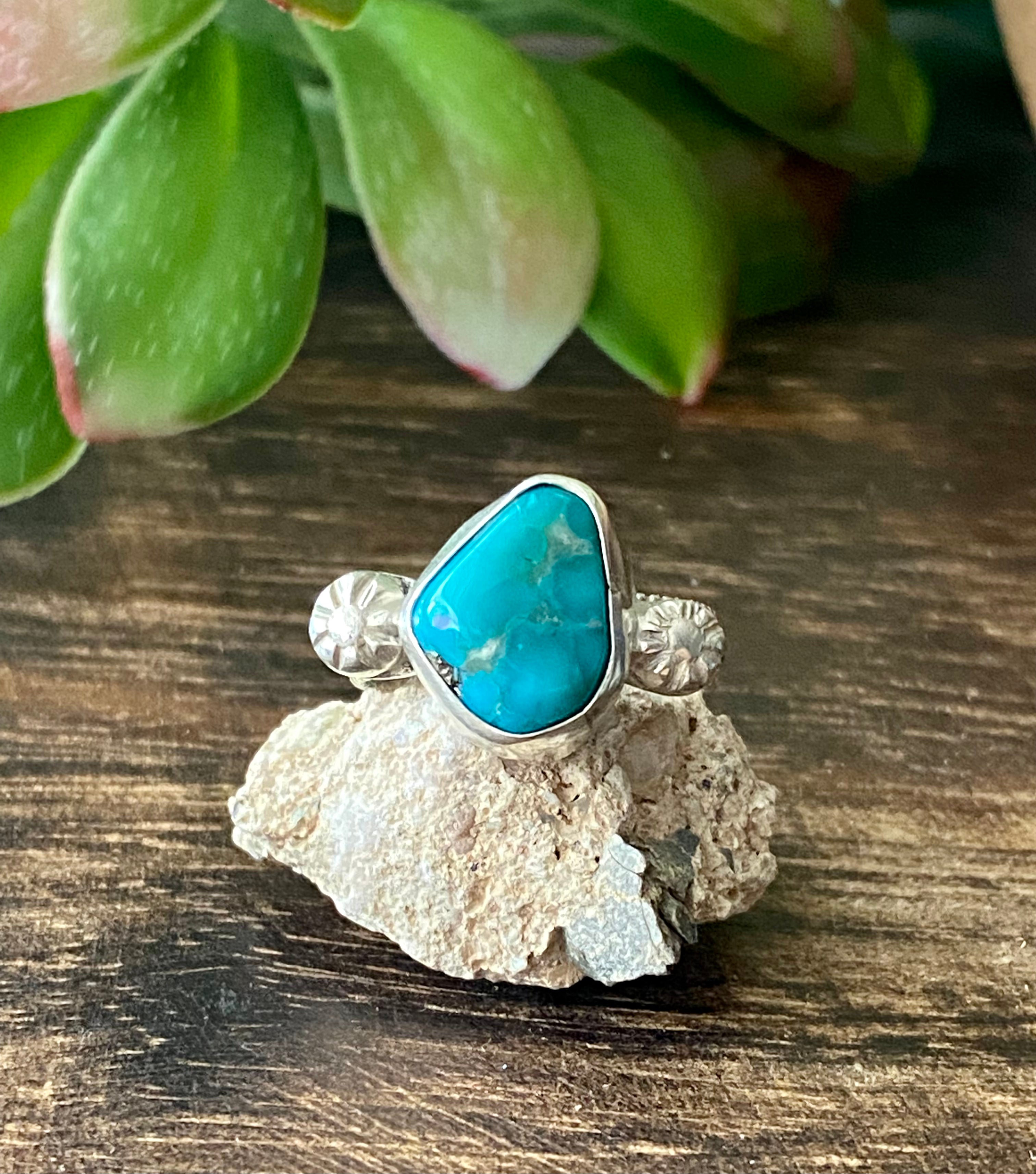 Navajo Made Kingman Turquoise & Sterling Silver Ring Size 7.5